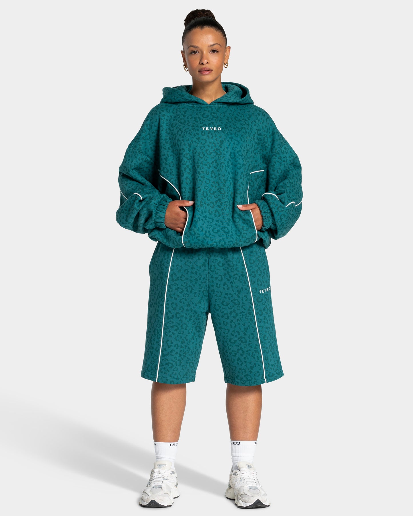 Sudadera con capucha Contrastline «leopardo petróleo»