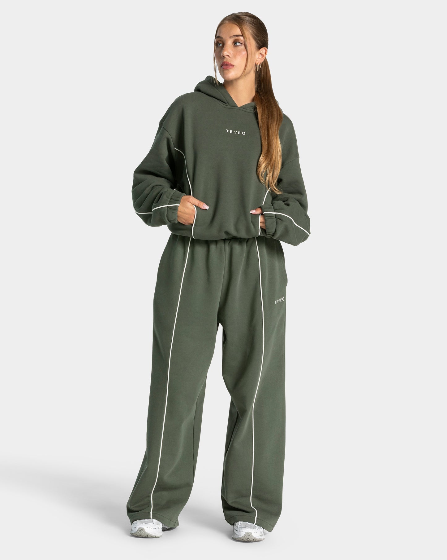 Contrastline Hooded Sweater ‘Khaki’