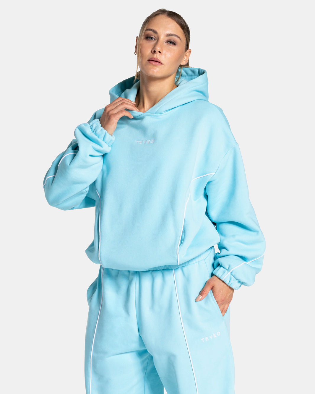 Contrastline Hooded Sweater ‘Arctic Blue’