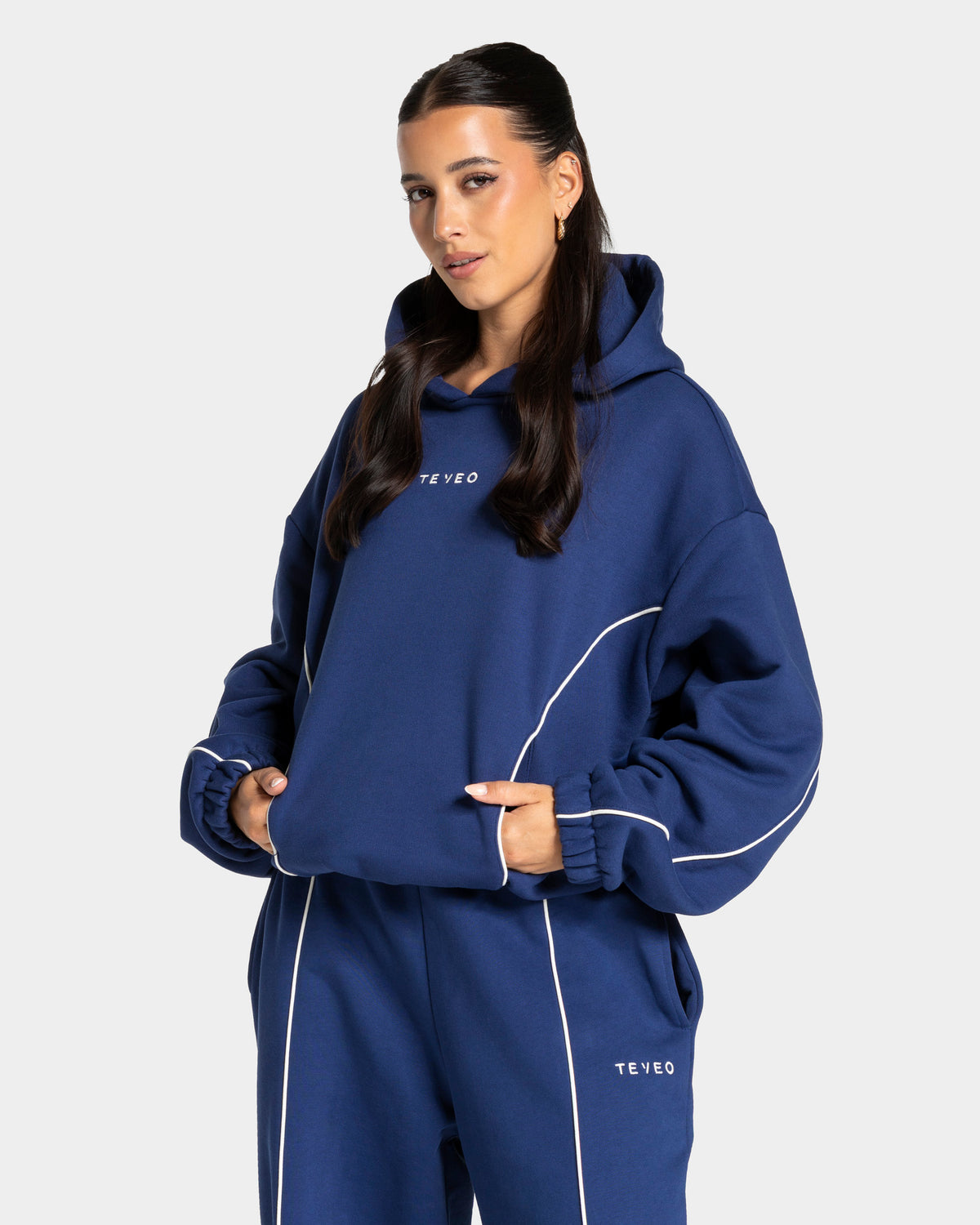 Contrastline Hooded Sweater ‘Indigo’