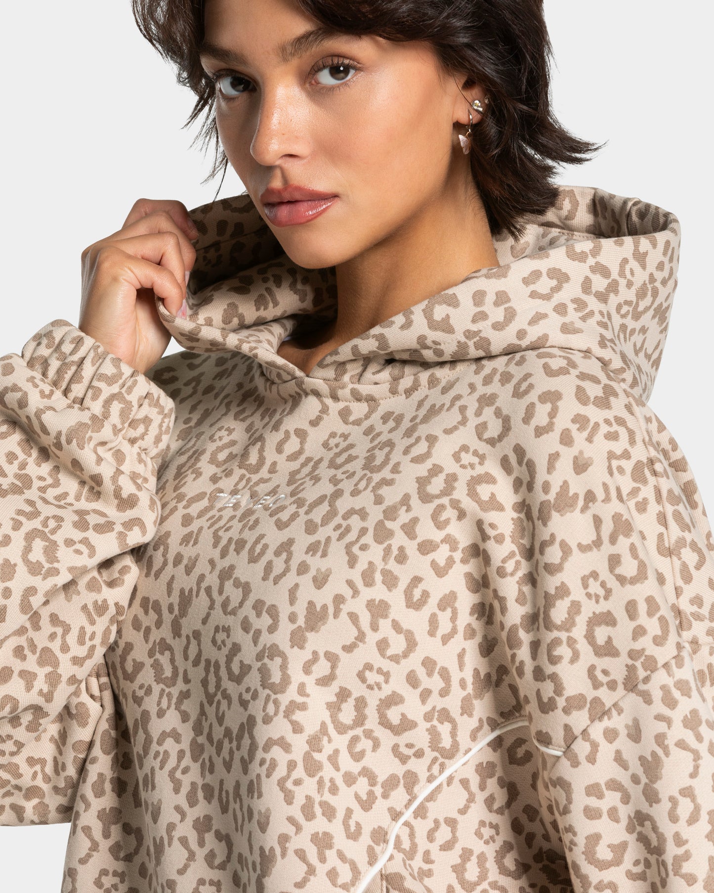 Contrastline Hooded Sweater ‘Cream Leopard Print’