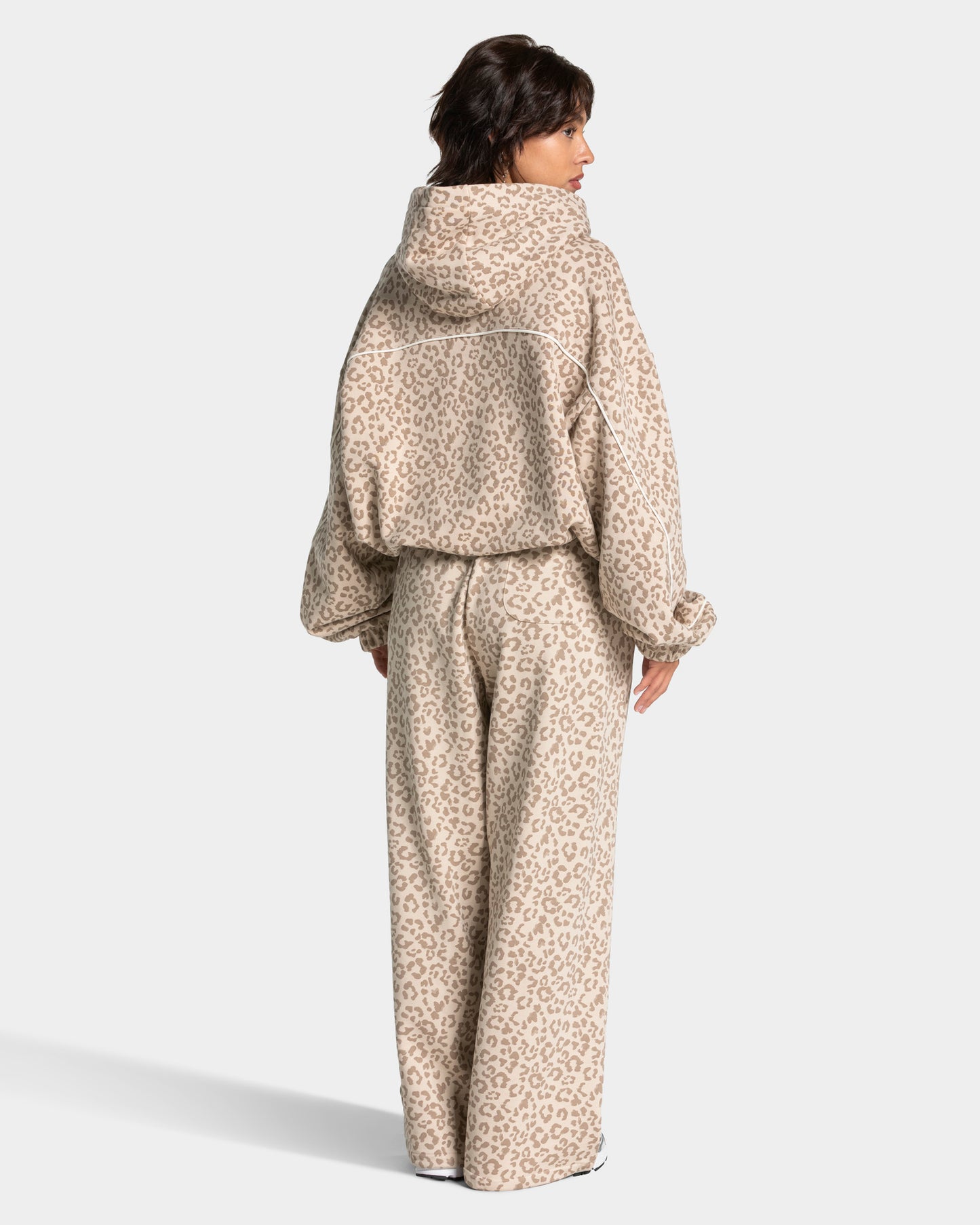 Contrastline Hooded Sweater ‘Cream Leopard Print’