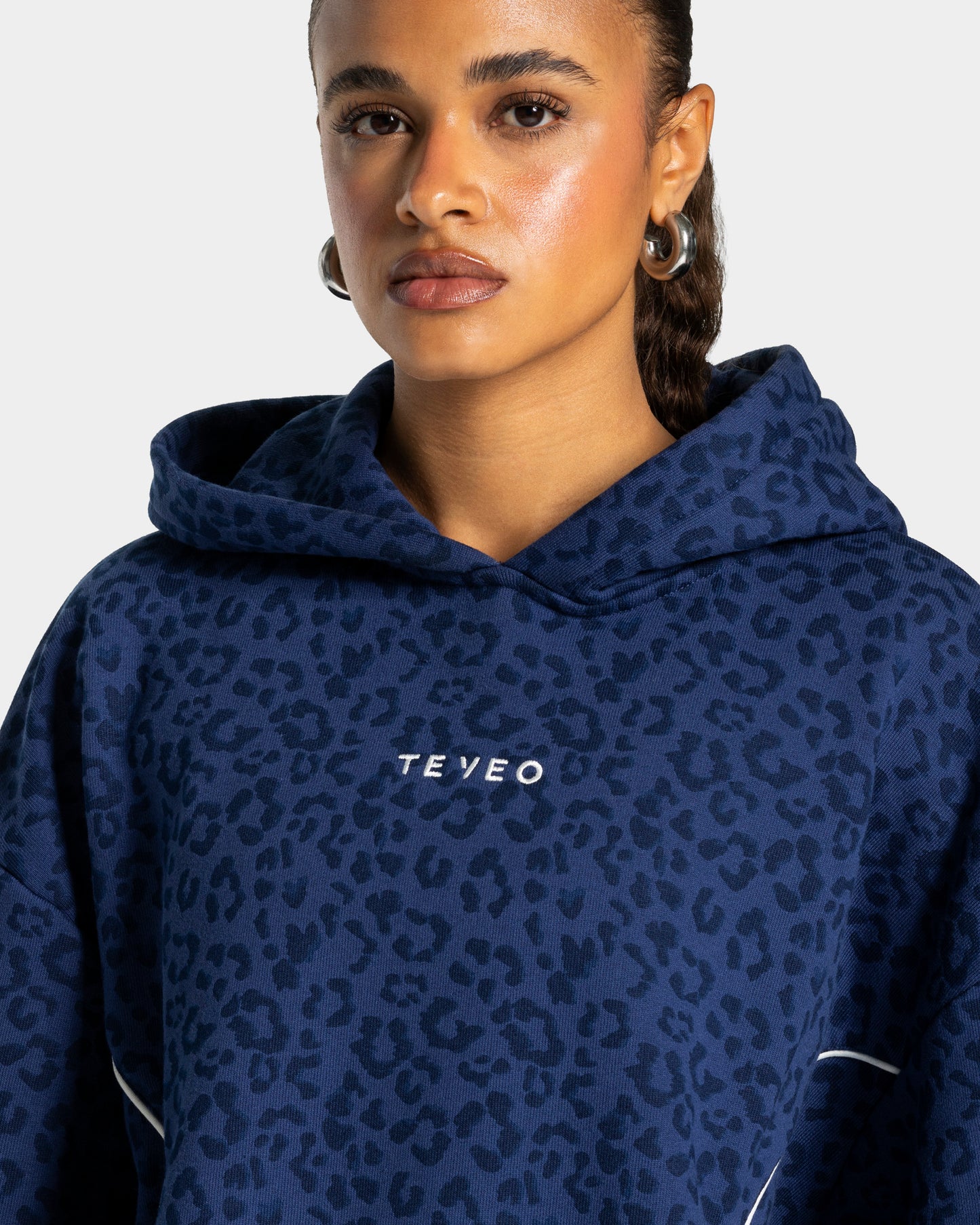 Sudadera con capucha Contrastline «leopardo azul oscuro»