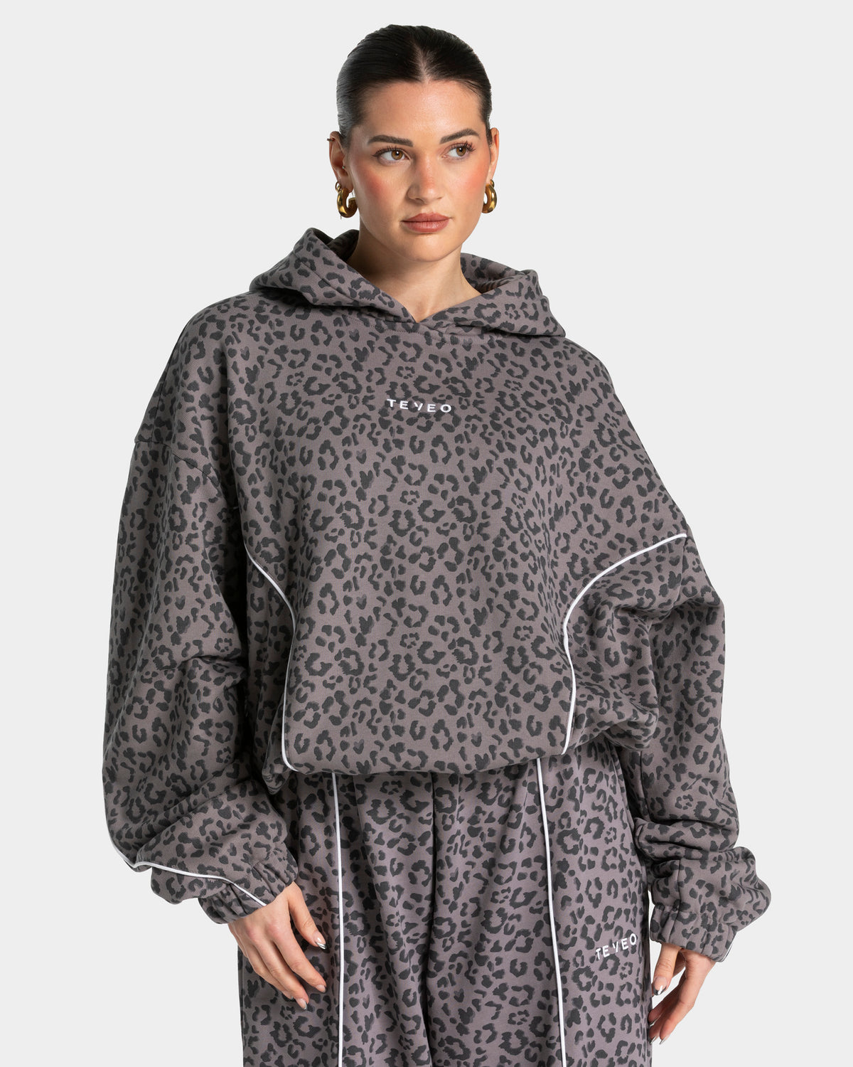 Contrastline Hooded Sweater ‘Graphite Leopard’