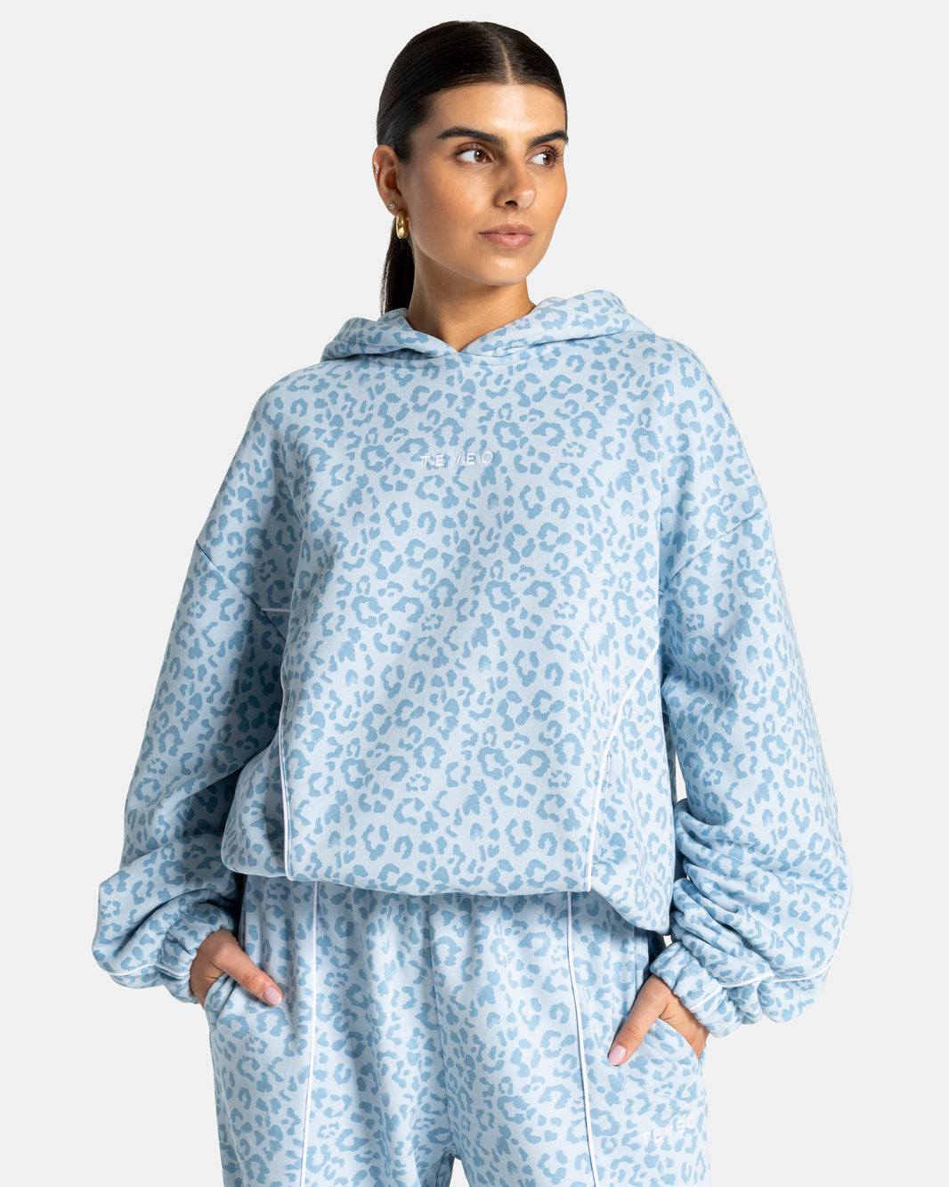Contrastline Hooded Sweater ‘Baby Blue Leopard’