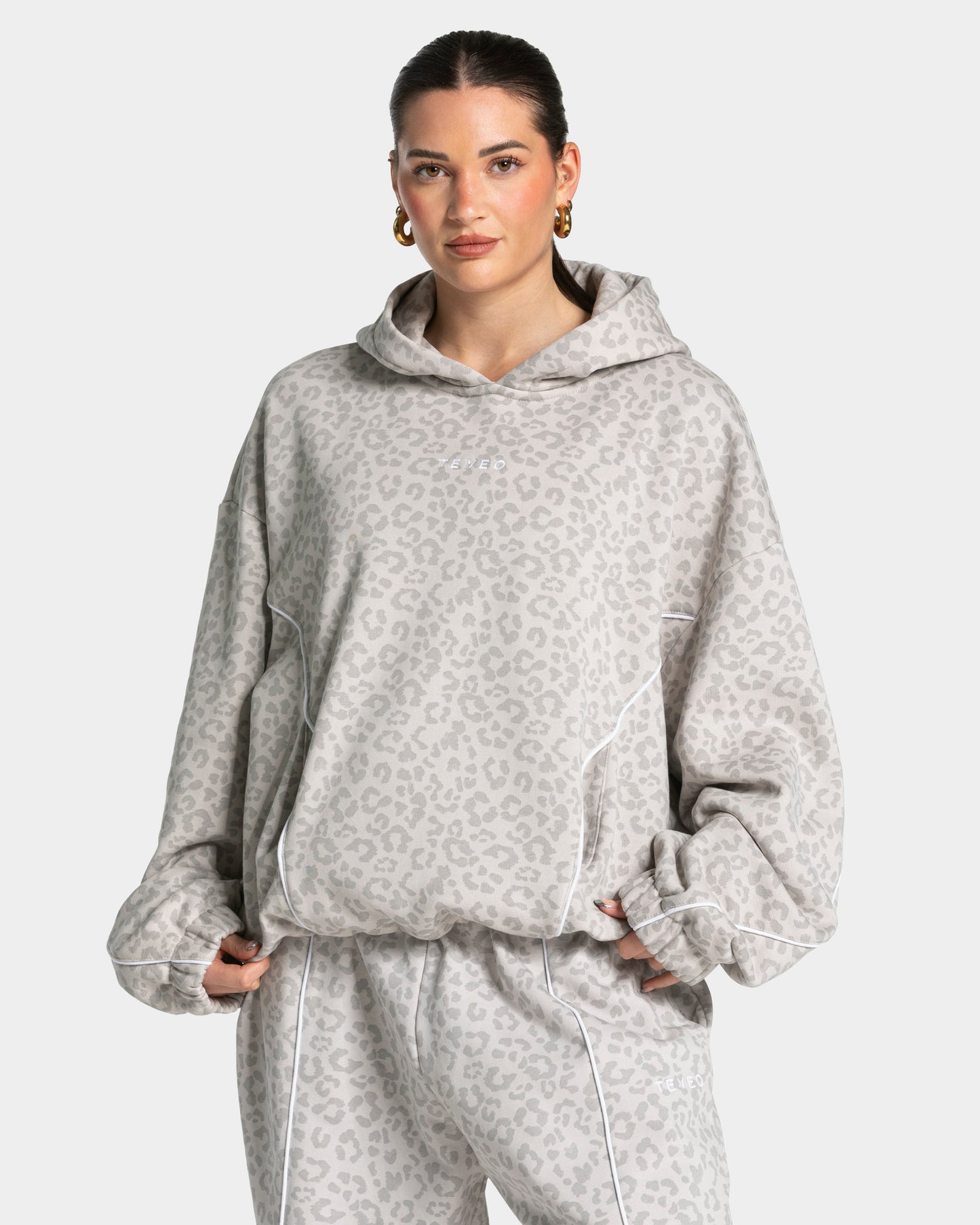 Contrastline Hooded Sweater ‘Light Grey Leopard Print’