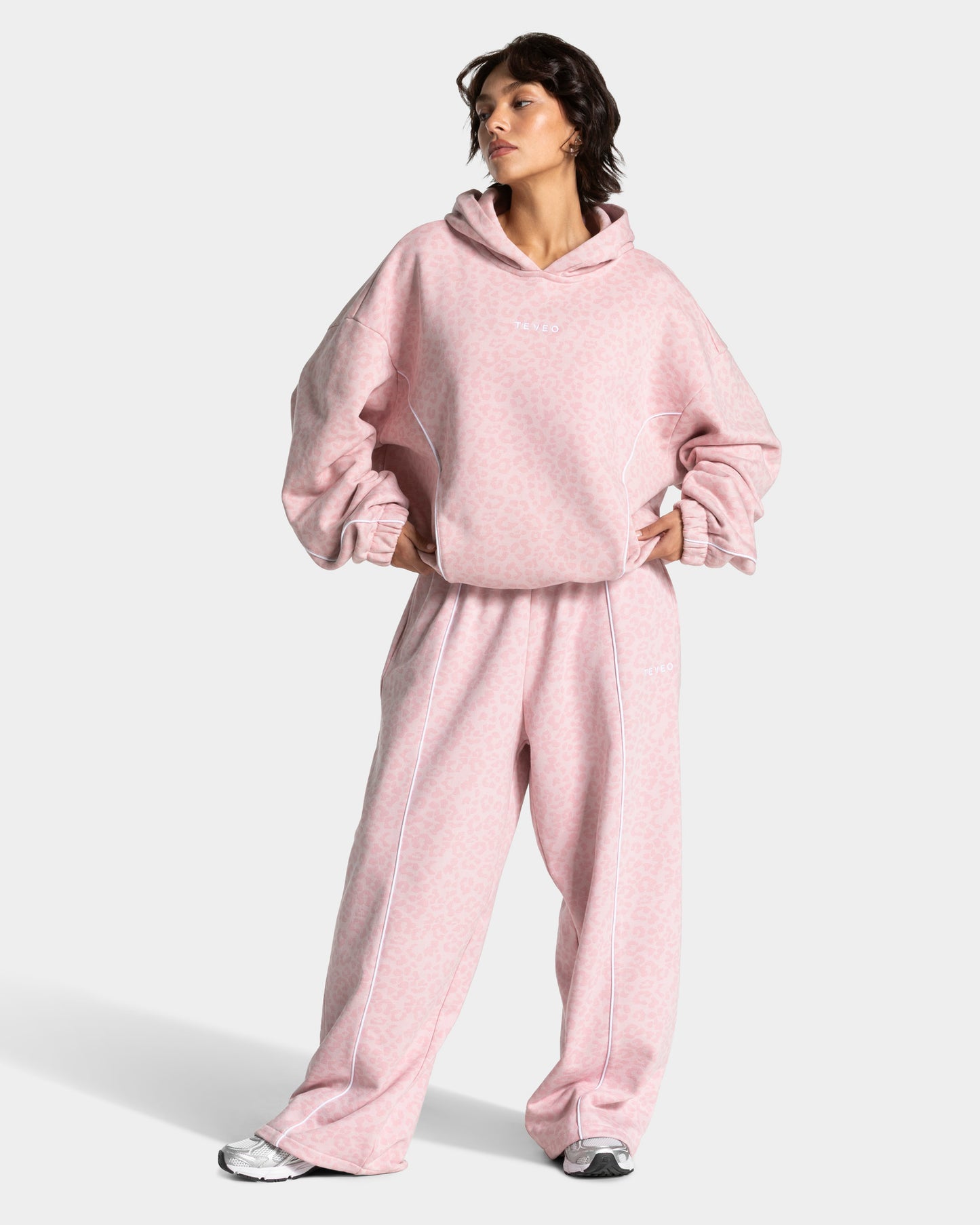 Contrastline Hooded Sweater ‘Light Pink Leopard Print’