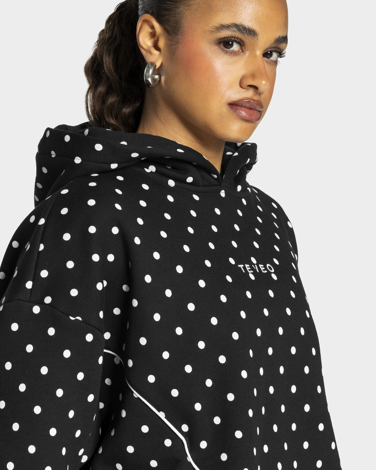 Contrastline Hooded Sweater ‘Black Polka Dot’