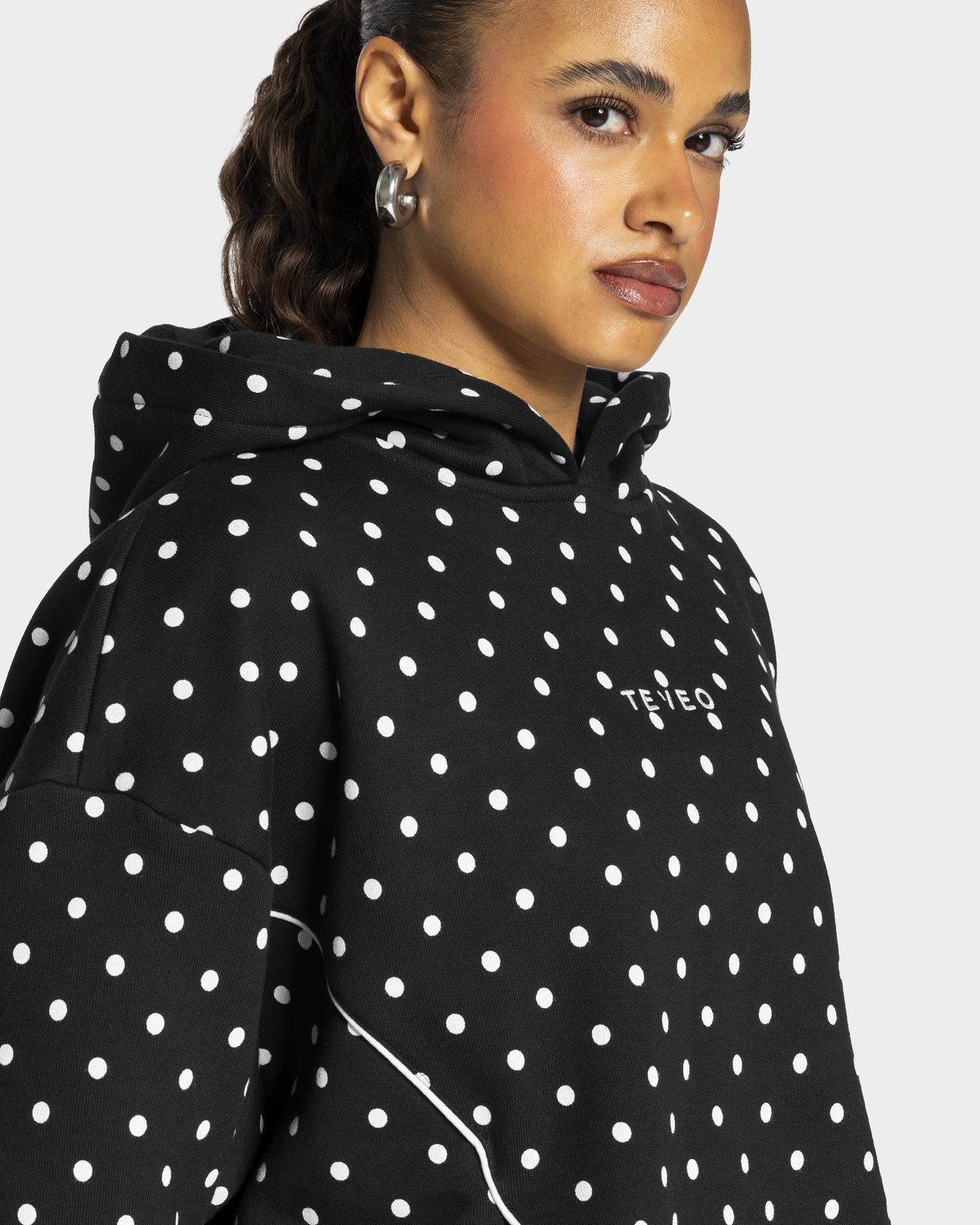 Contrastline Hooded Sweater ‘Black Polka Dot’