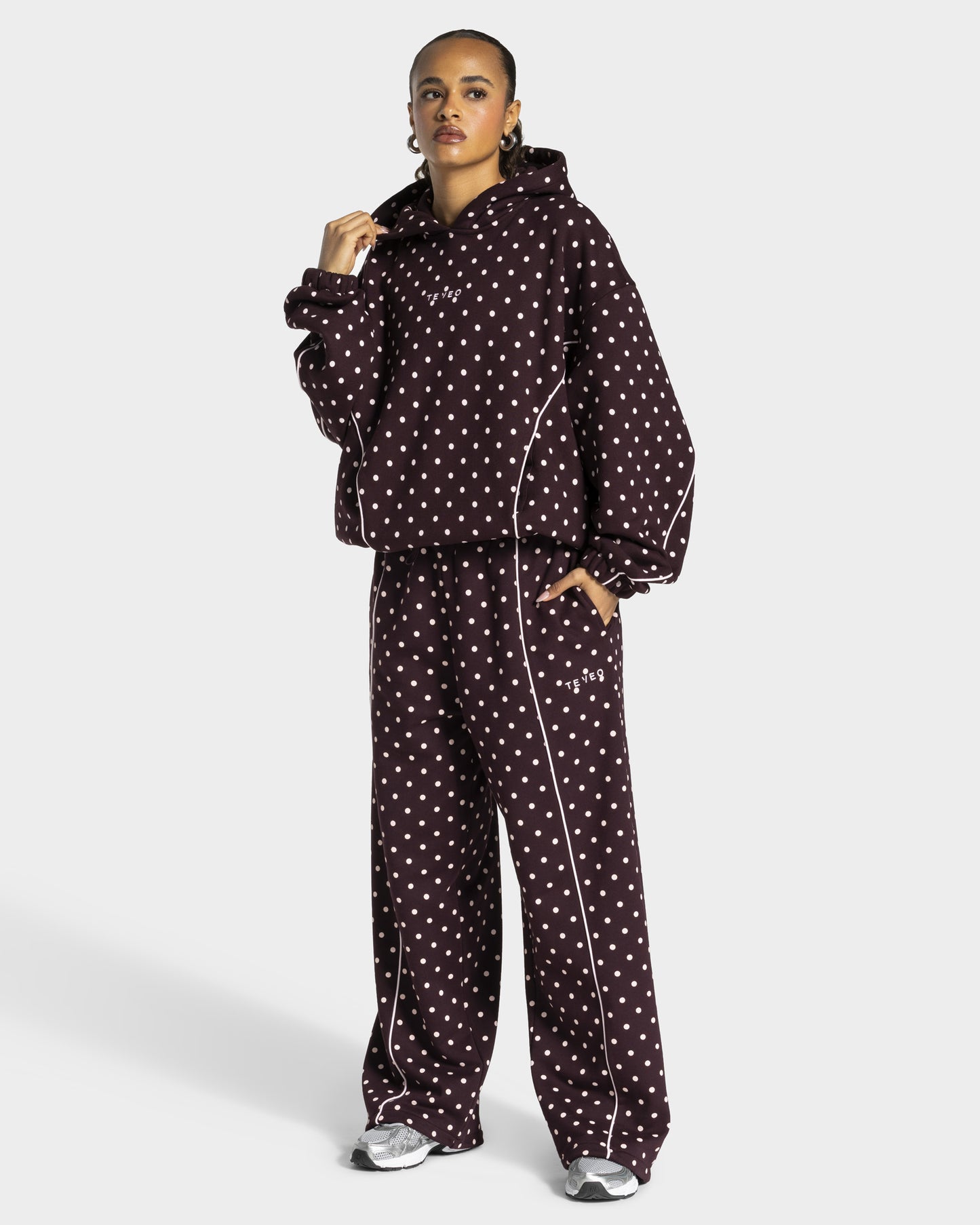Bluza z kapturem Contrastline „Merlot w groszki”
