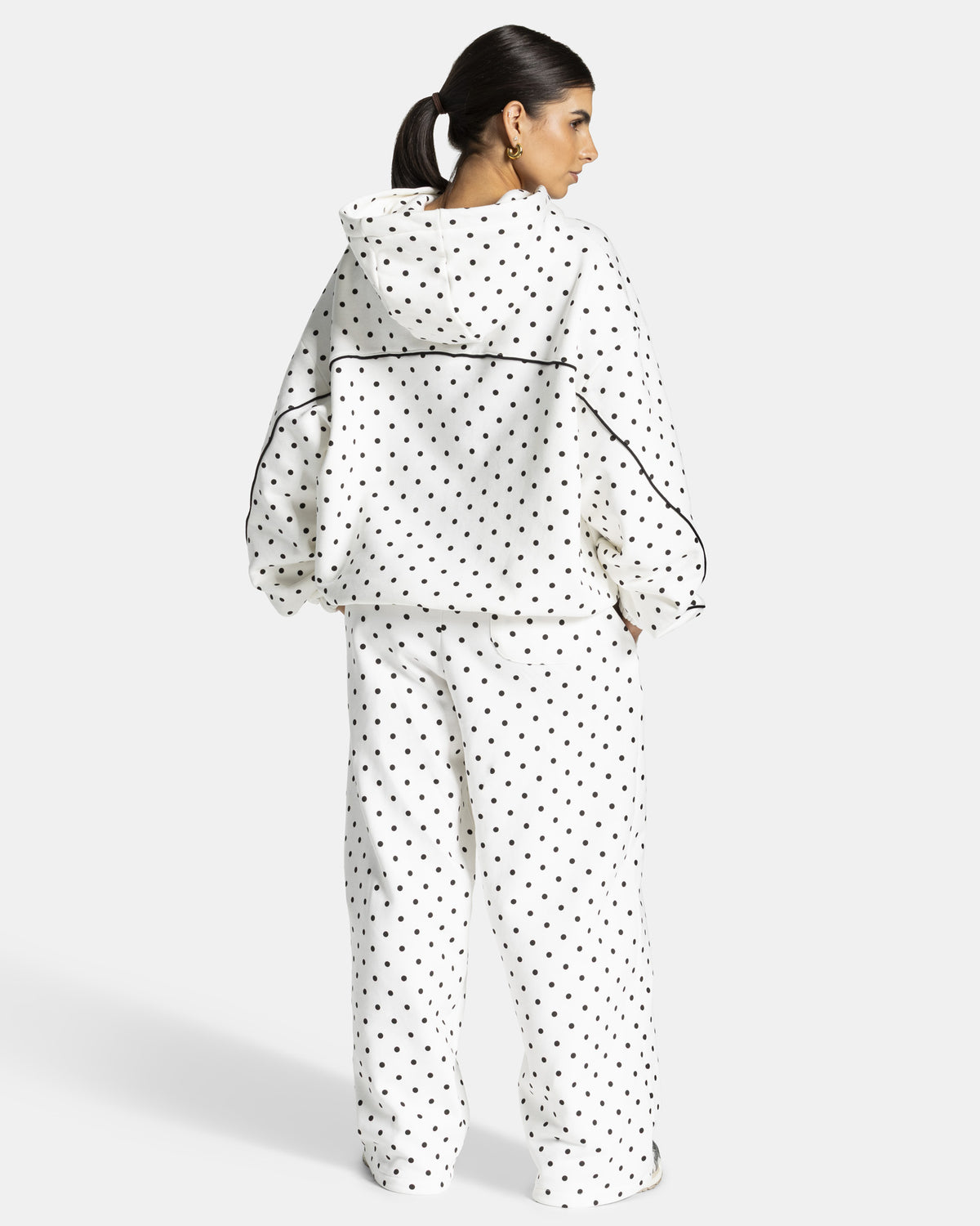 Contrastline Hooded Sweater ‘White Polka Dot’