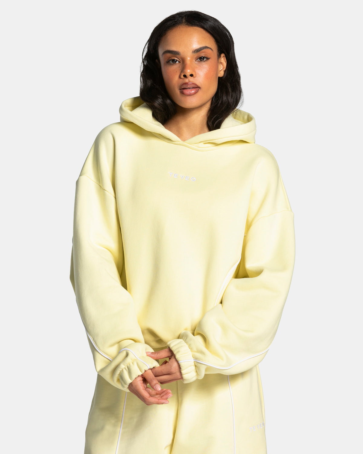 Contrastline Hooded Sweater ‘Butter Yellow’