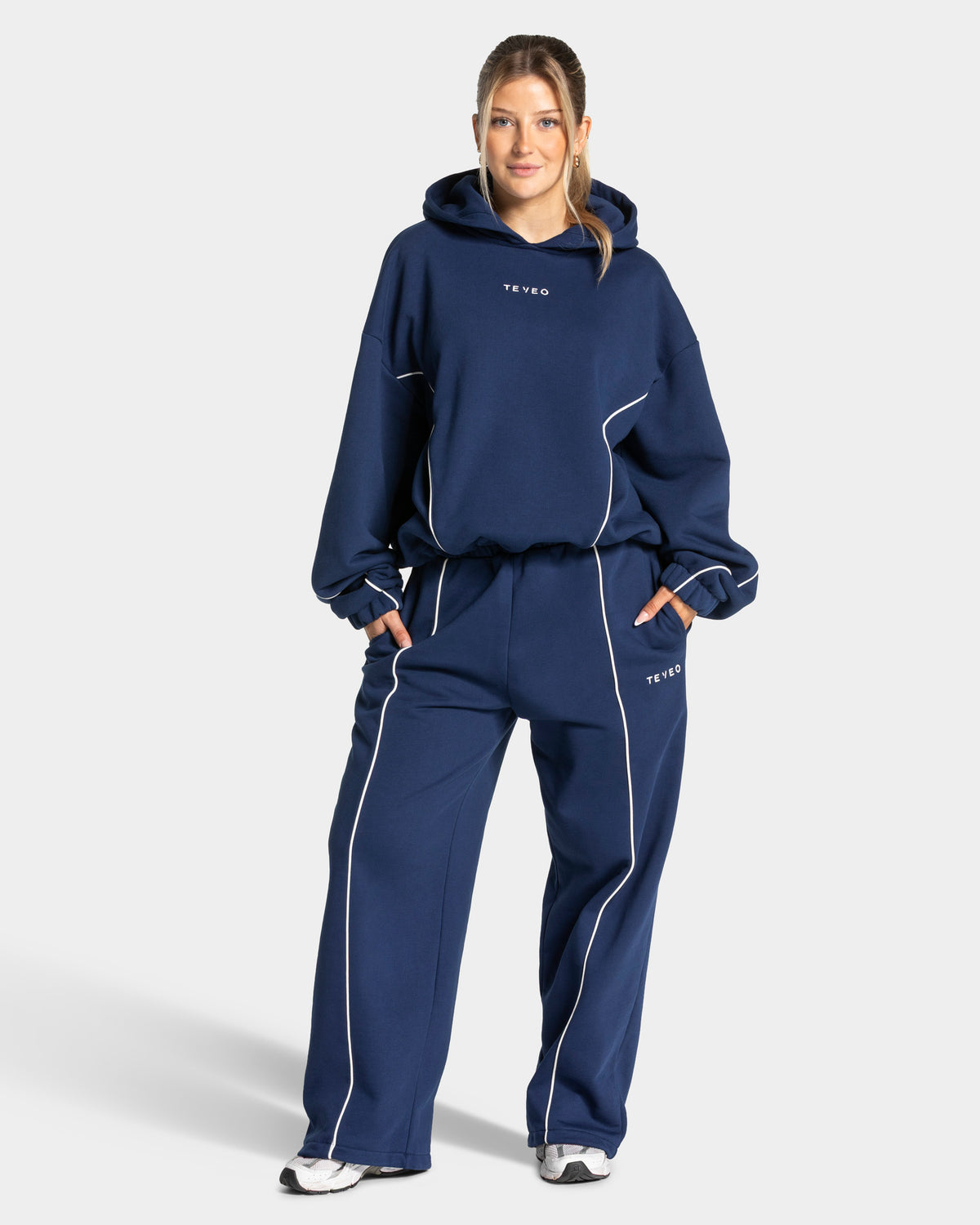 Contrastline Hooded Sweater ‘Dark Blue’