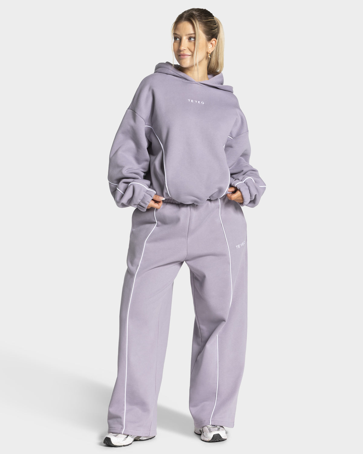 Contrastline Hooded Sweater ‘Lavender’