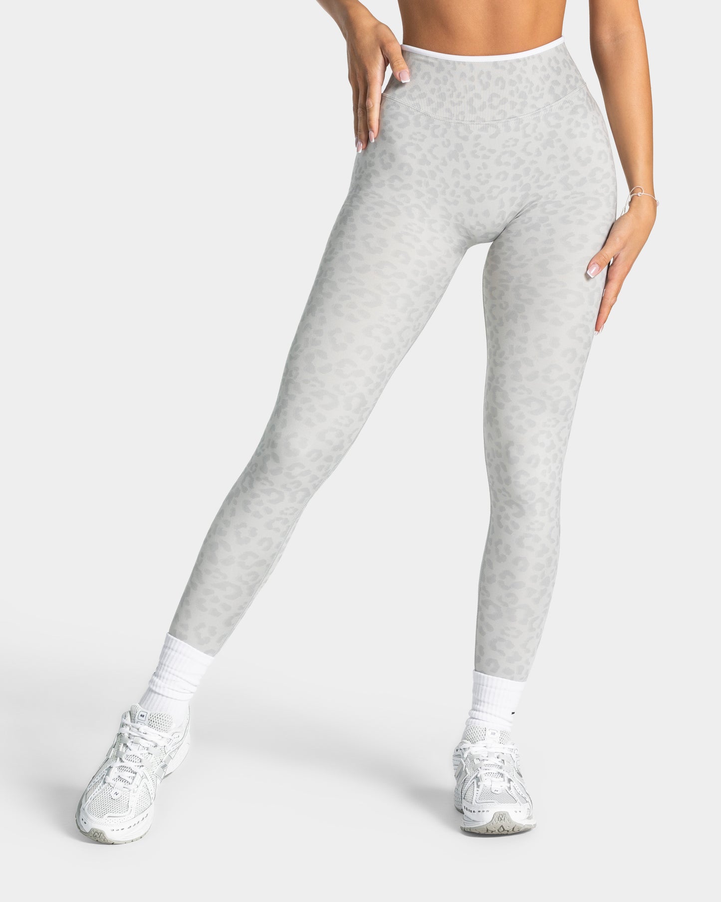 Leggings Sculpt Scrunch Contrastline "Leo grigio chiaro"
