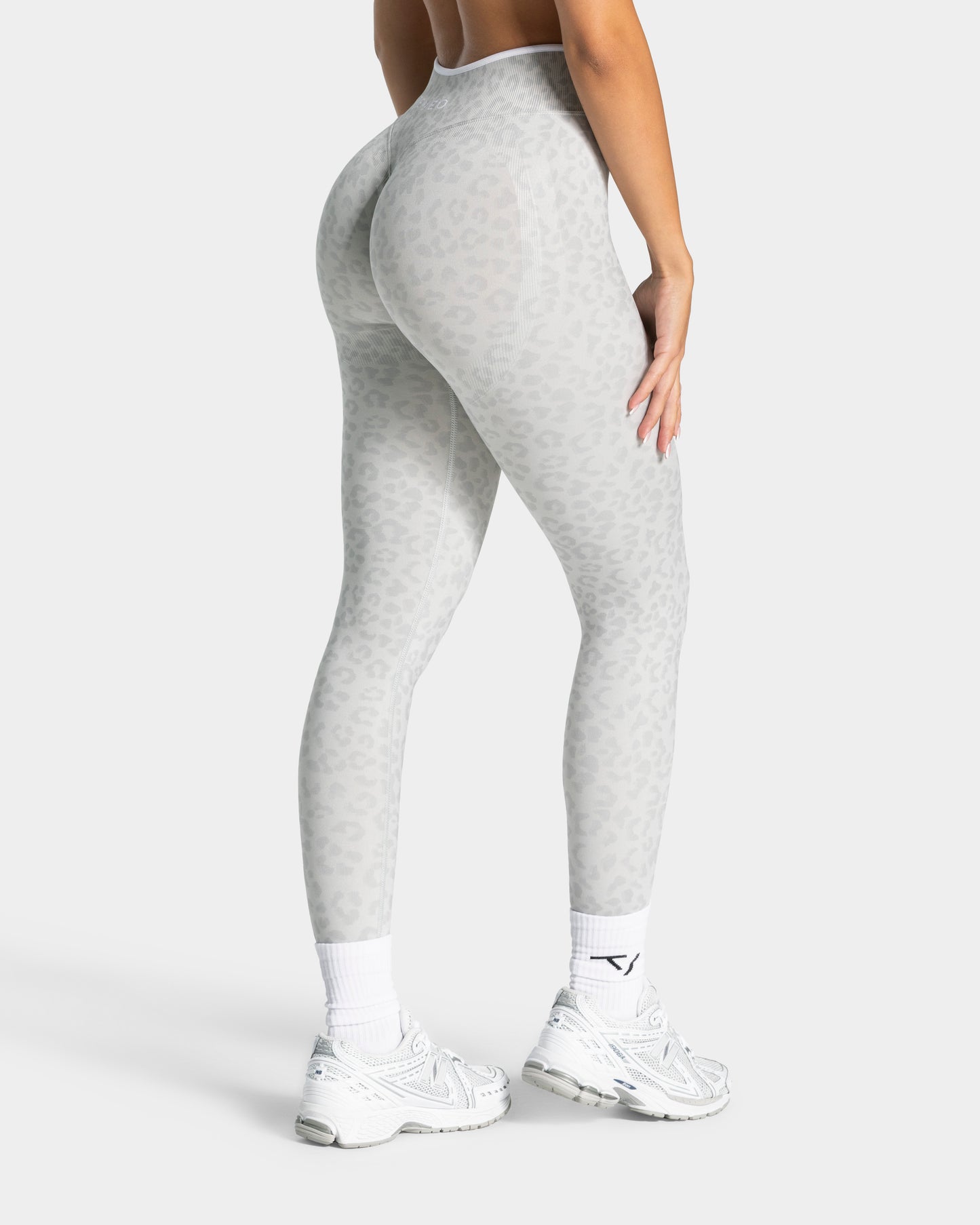 Leggings Sculpt Scrunch Contrastline "Leo grigio chiaro"