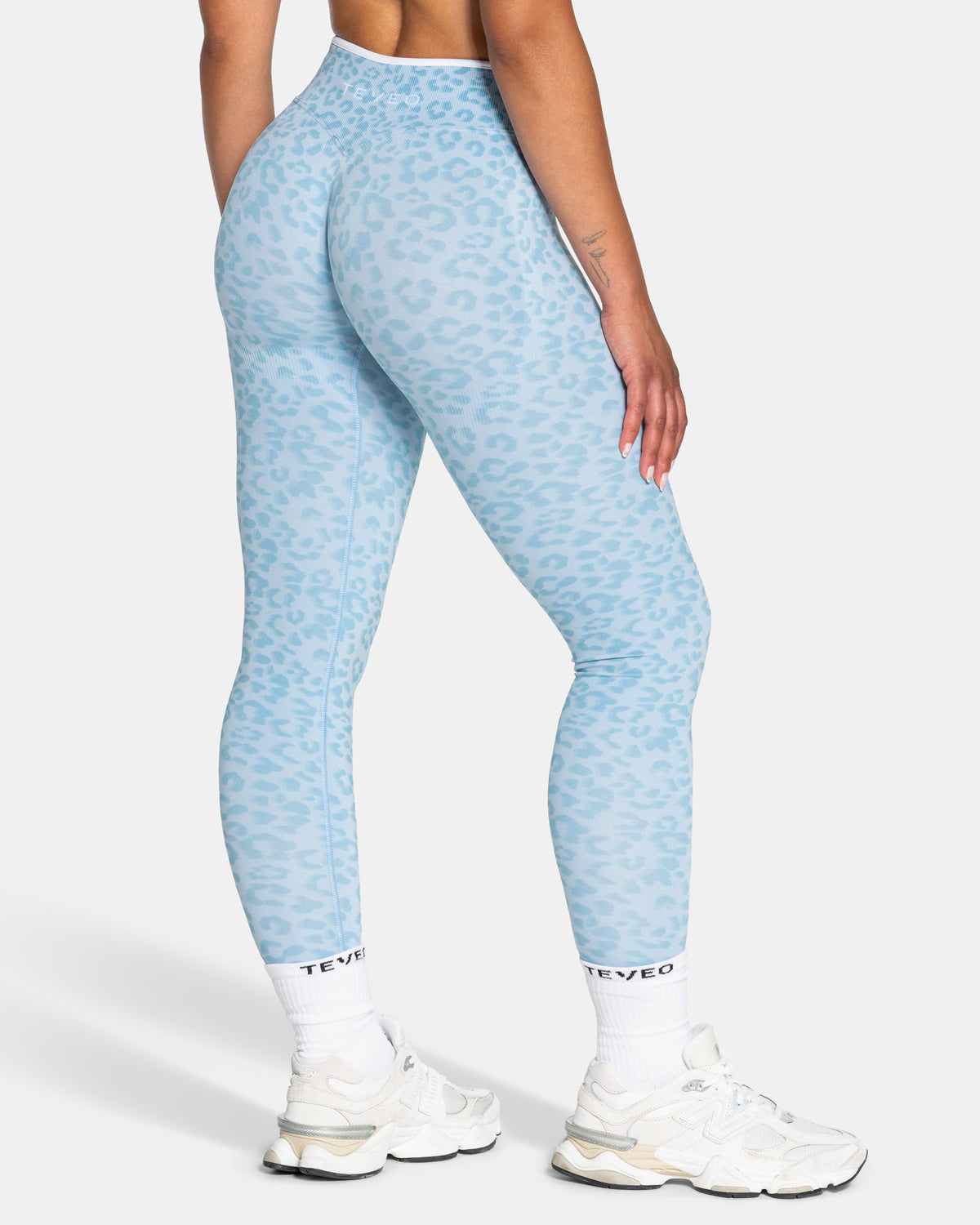 Contrastline Leggings ‘Baby Blue Leopard’
