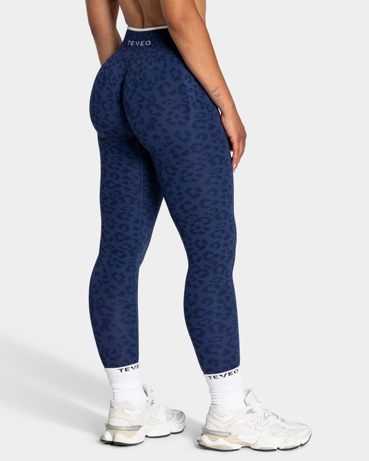 Contrastline Leggings ‘Dark Blue Leopard’