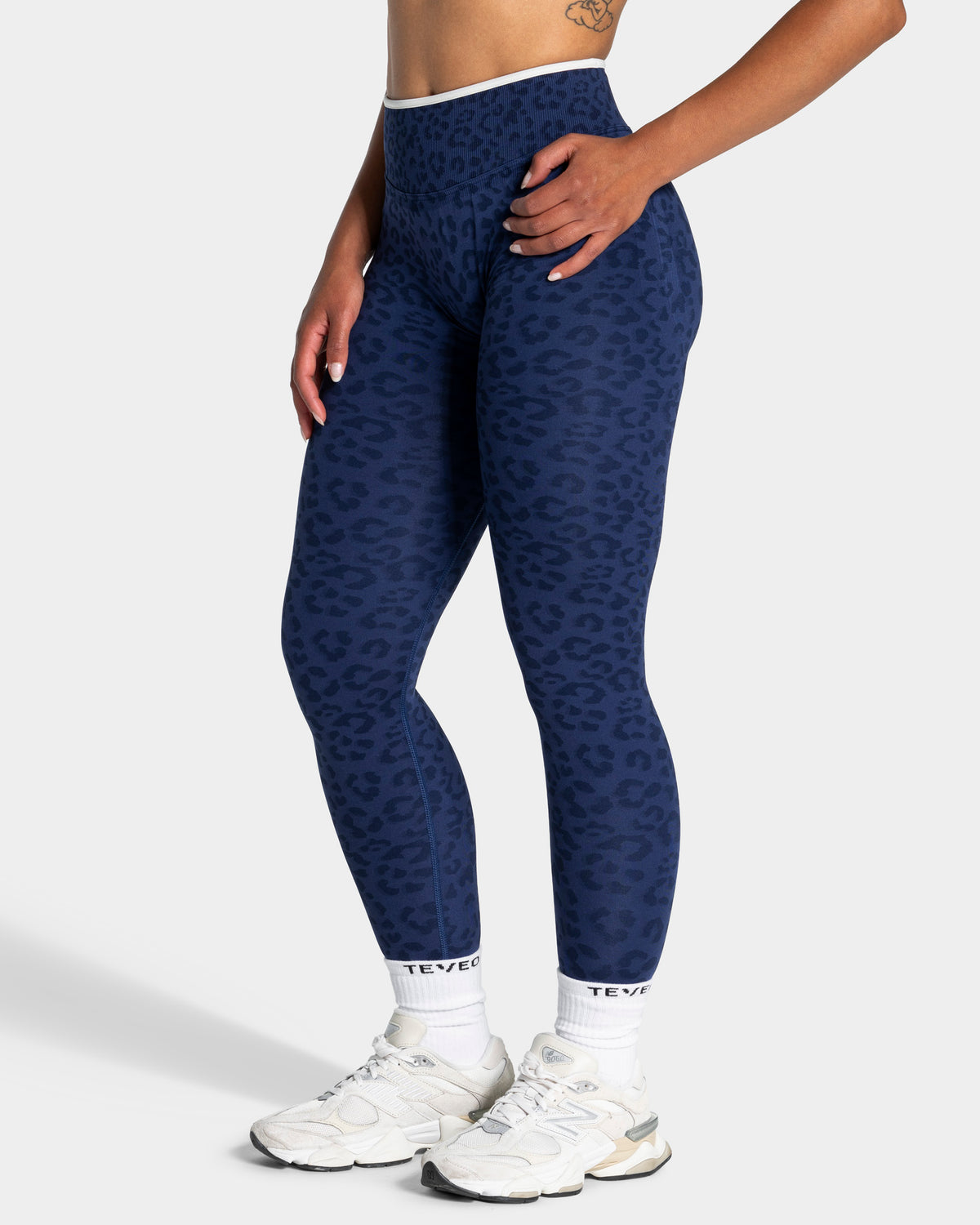 Contrastline Leggings ‘Dark Blue Leopard’