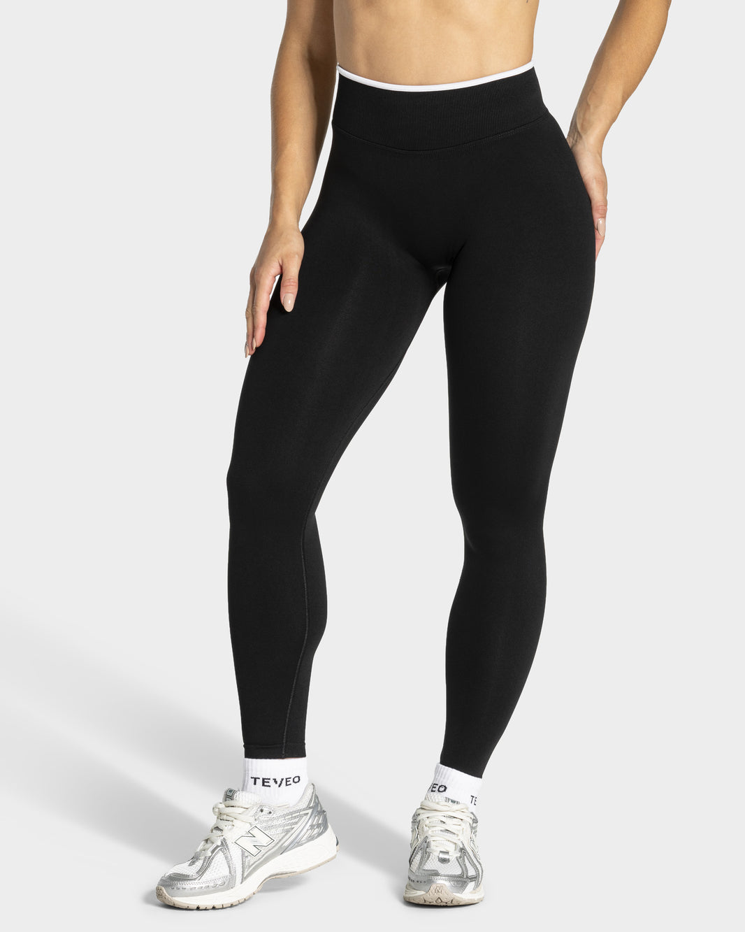 Contrastline Leggings ‘Black’