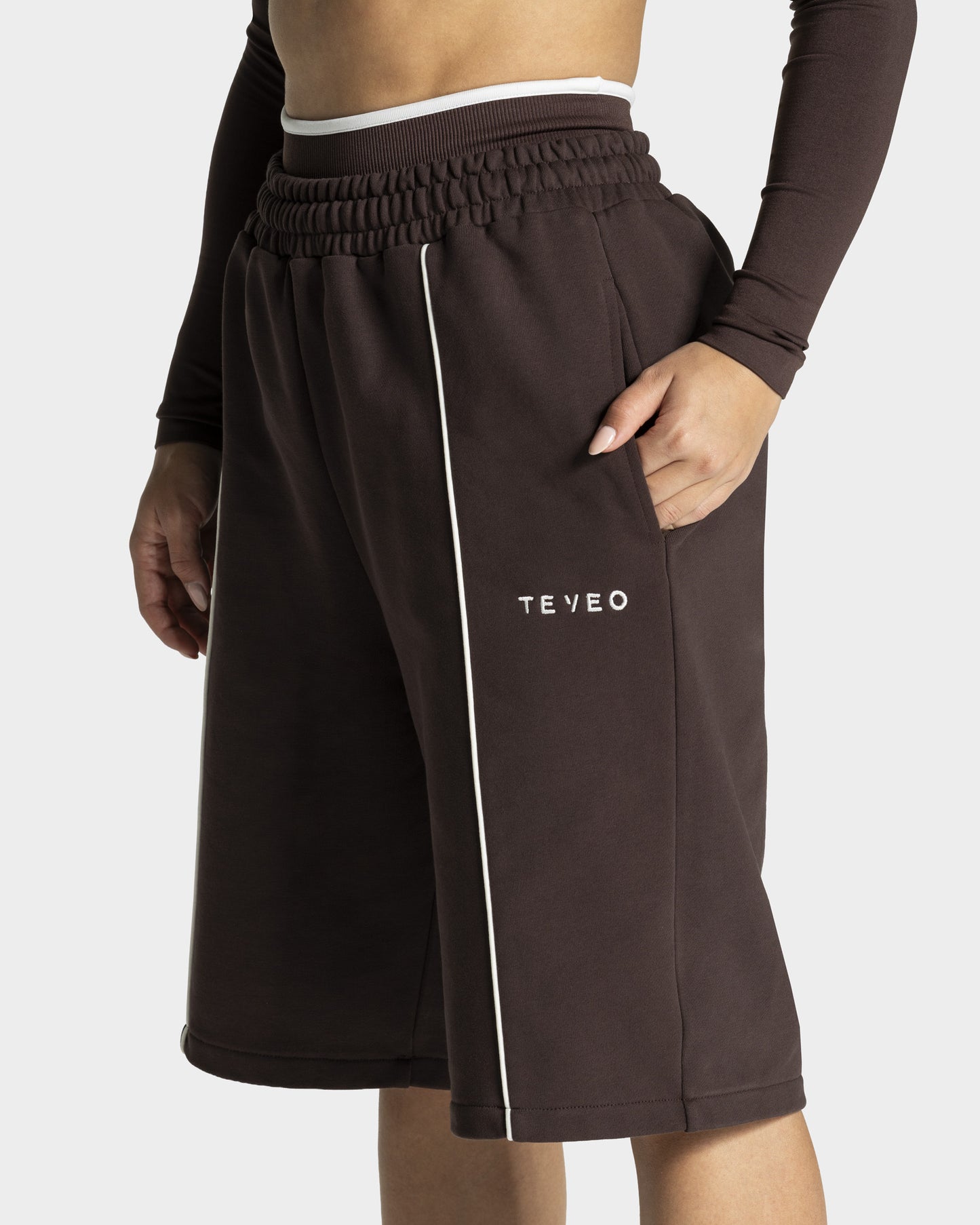 Contrastline Oversized Jorts ‘Espresso’