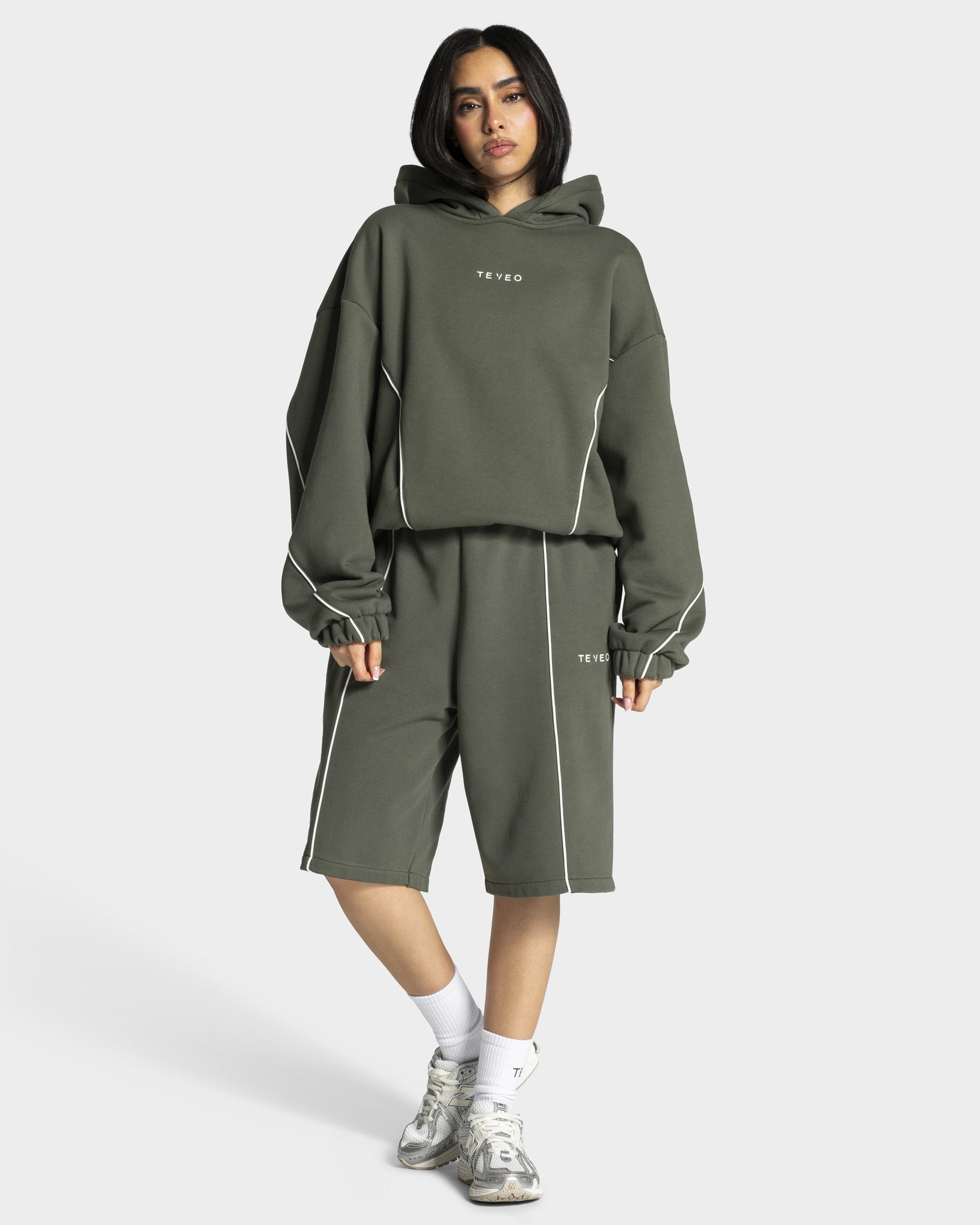 Contrastline Oversized Jorts 'Khaki'