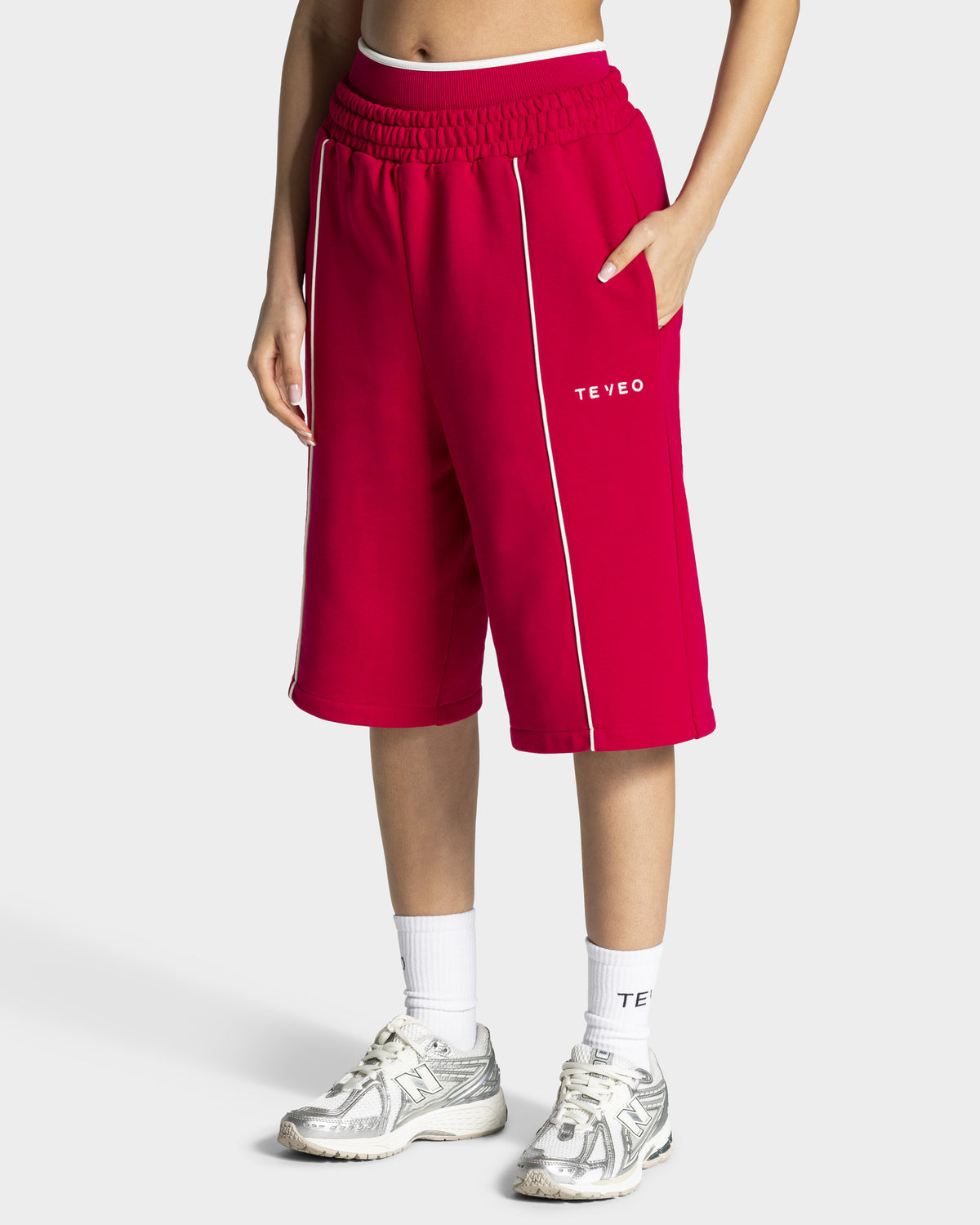 Contrastline Oversized Jorts ‘Raspberry’