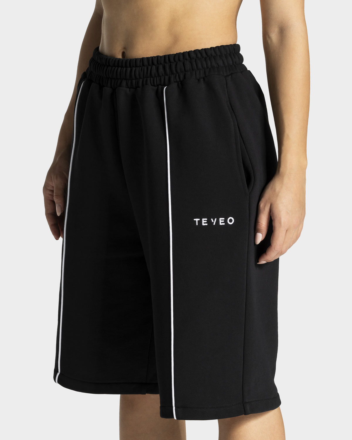 Contrastline Oversized Jorts "Schwarz"