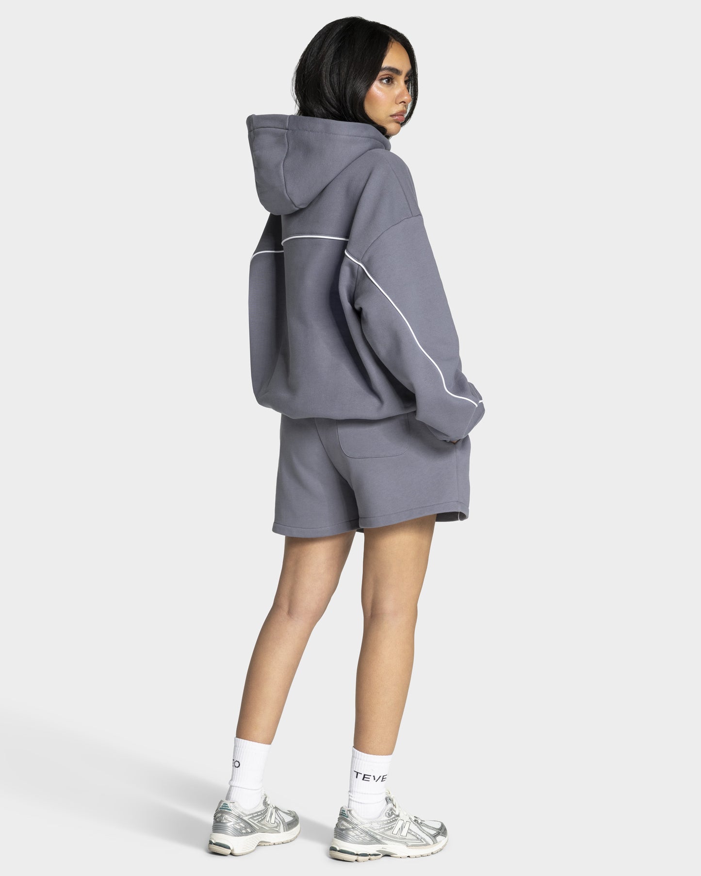 Contrastline Oversized Shorts ‘Ice Grey’