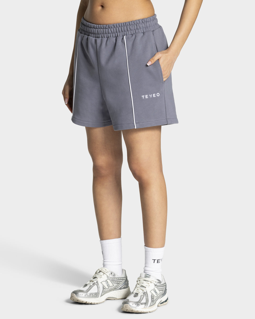 Contrastline Oversized Shorts ‘Ice Grey’