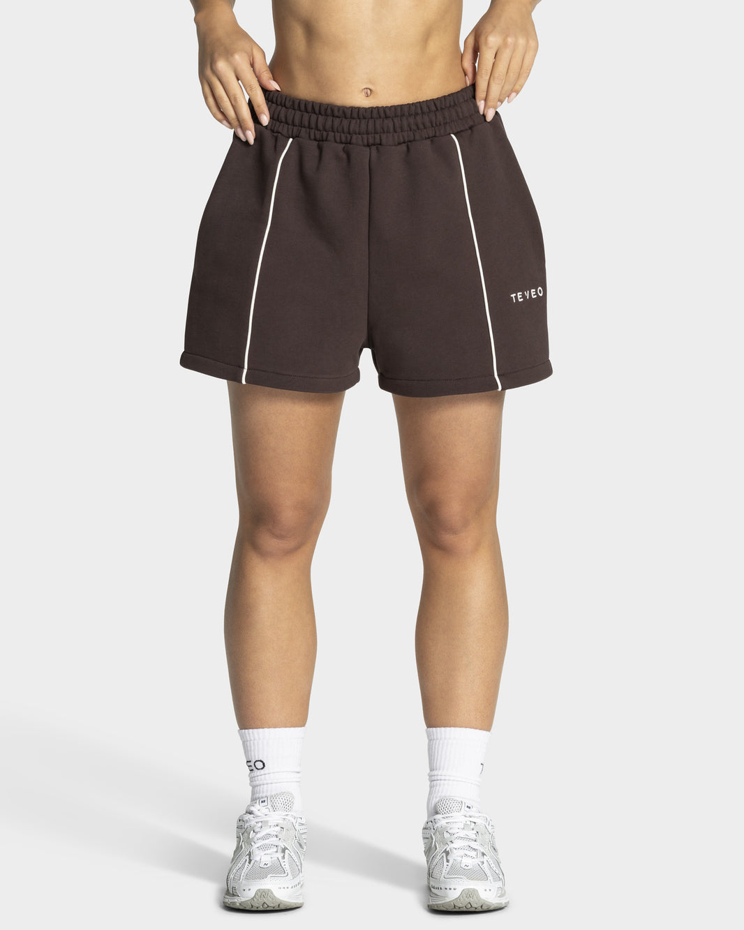 Contrastline Oversized Shorts "Espresso"