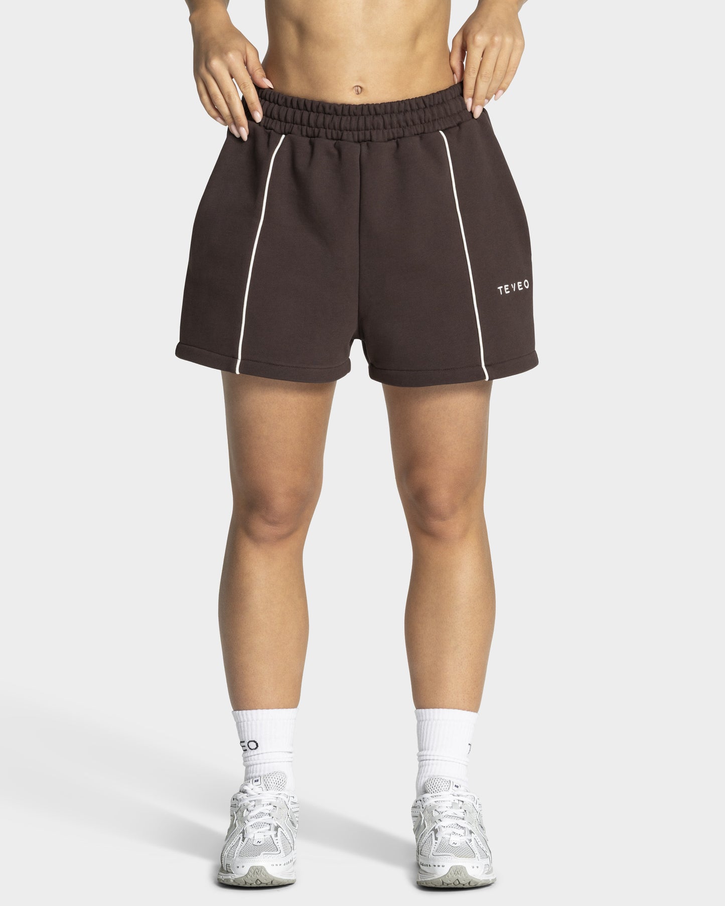 Contrastline Oversized Shorts ‘Espresso’