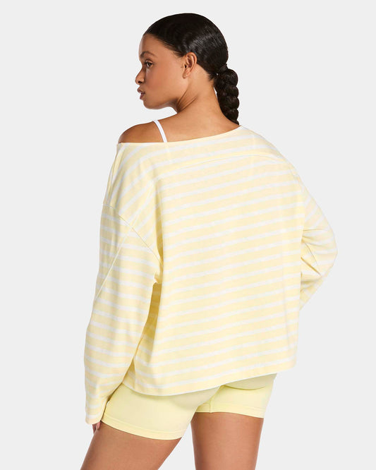 Contrastline Off-Shoulder Longsleeve ‘Butter Yellow Stripe’