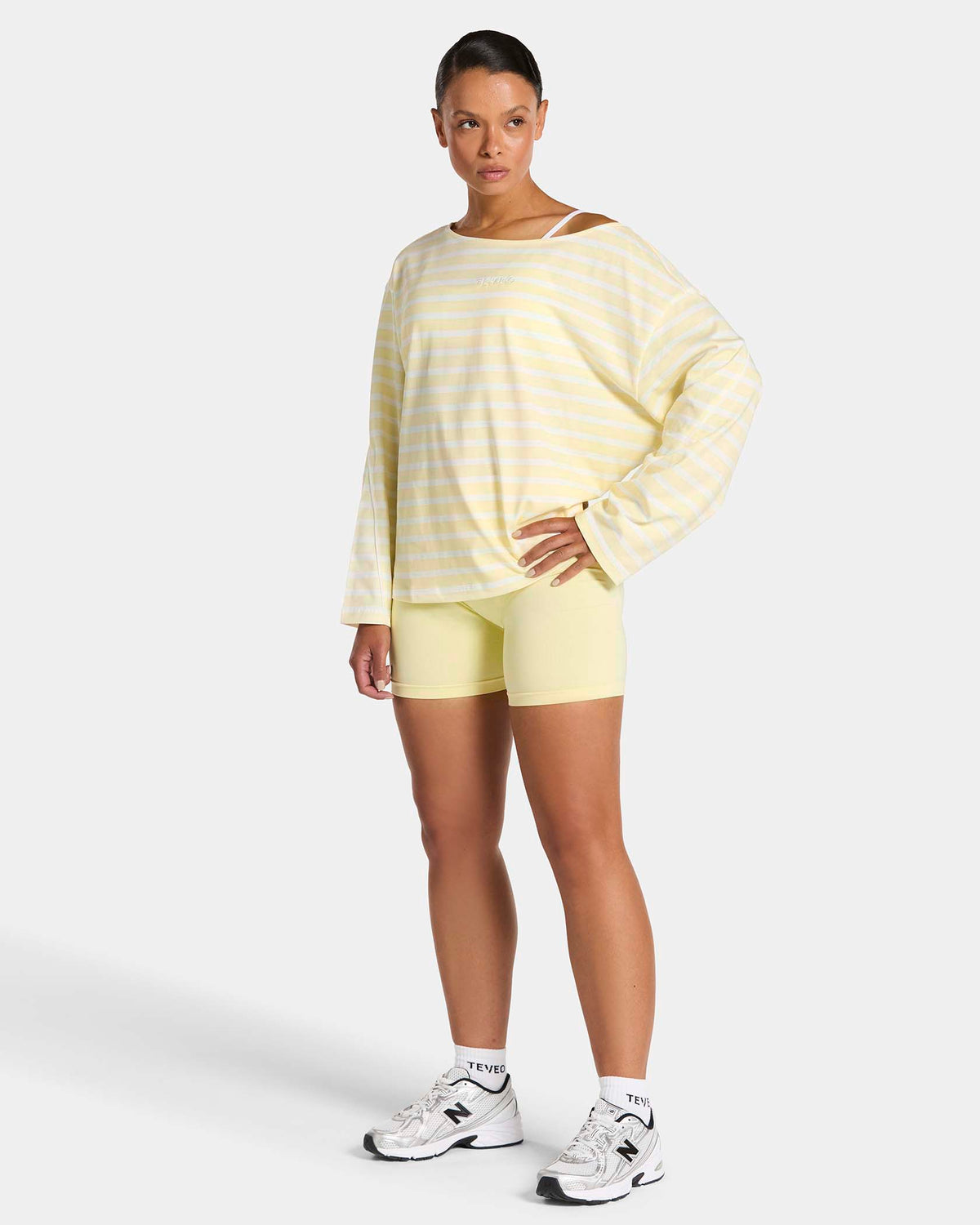 Contrastline Off-Shoulder Longsleeve ‘Butter Yellow Stripe’
