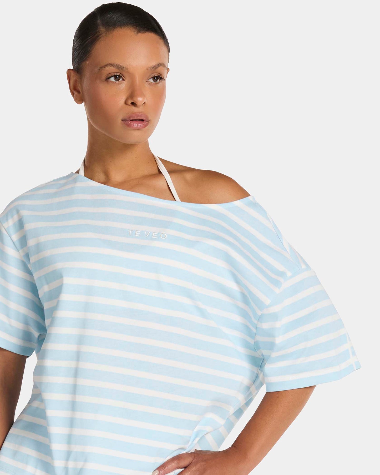T-shirt à épaules dénudées Contrastline « Stripe Ice Blue »