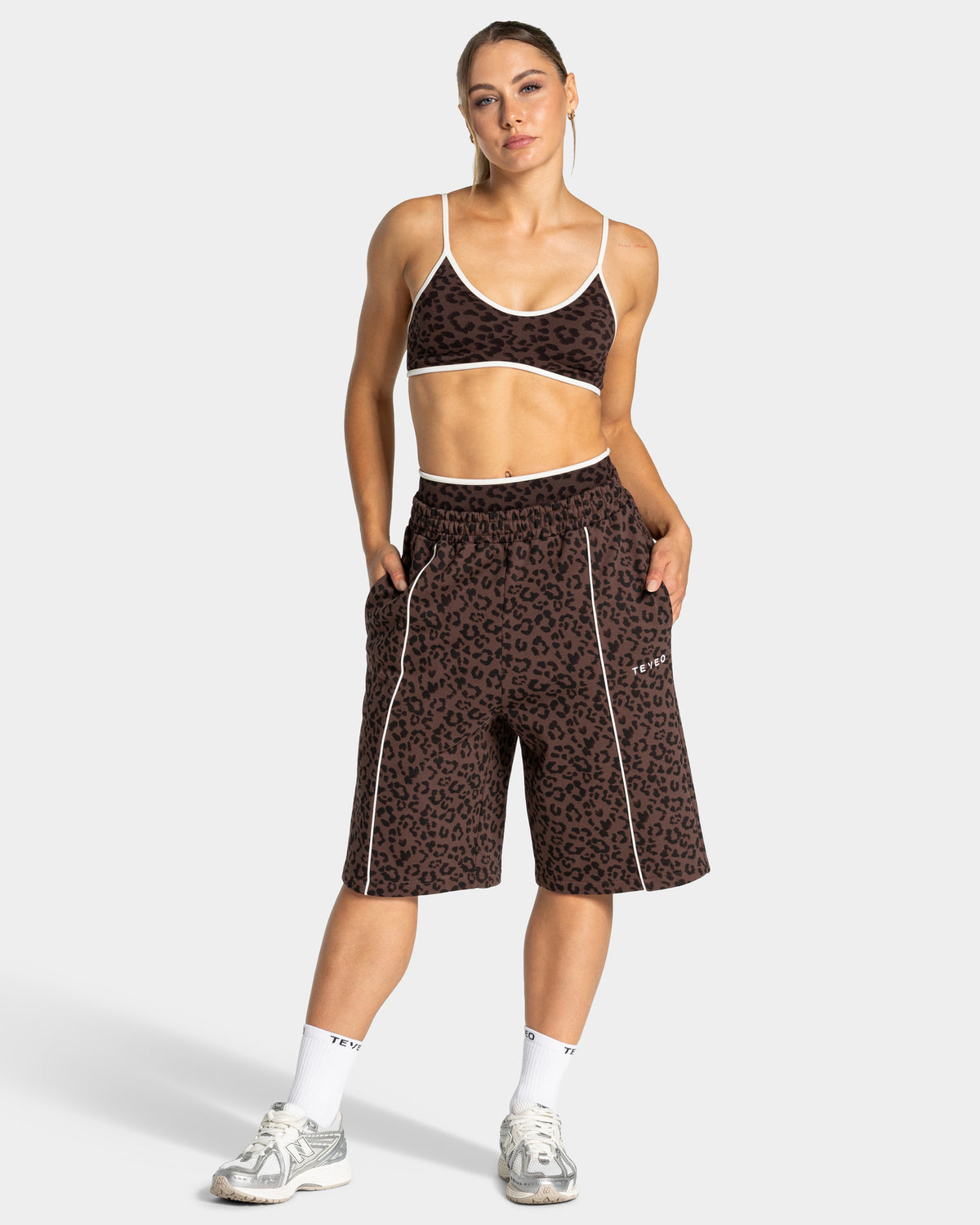 Contrastline Oversized Jorts ‘Espresso Leopard’