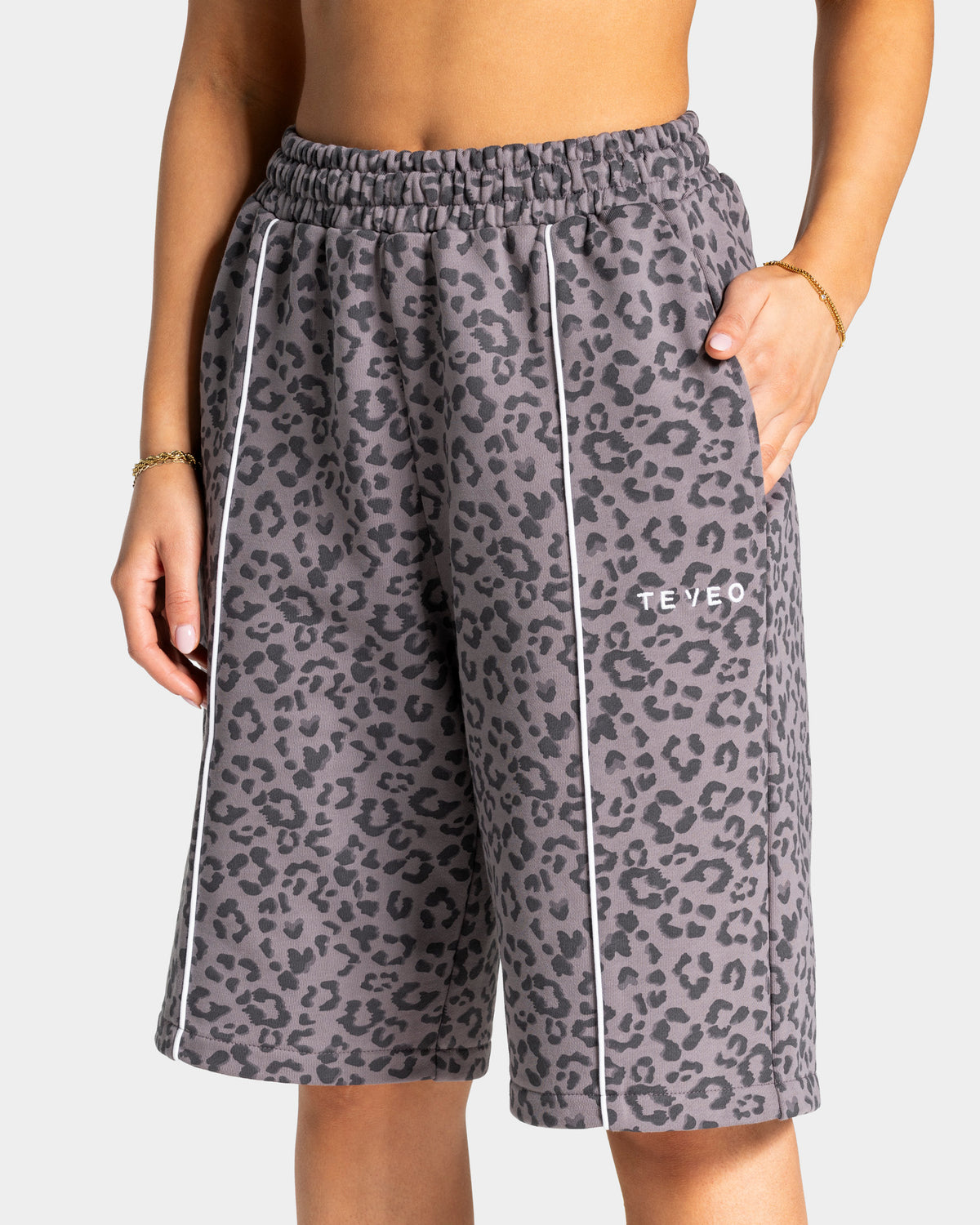 Bermudas oversize Contrastline «leopardo grafito»