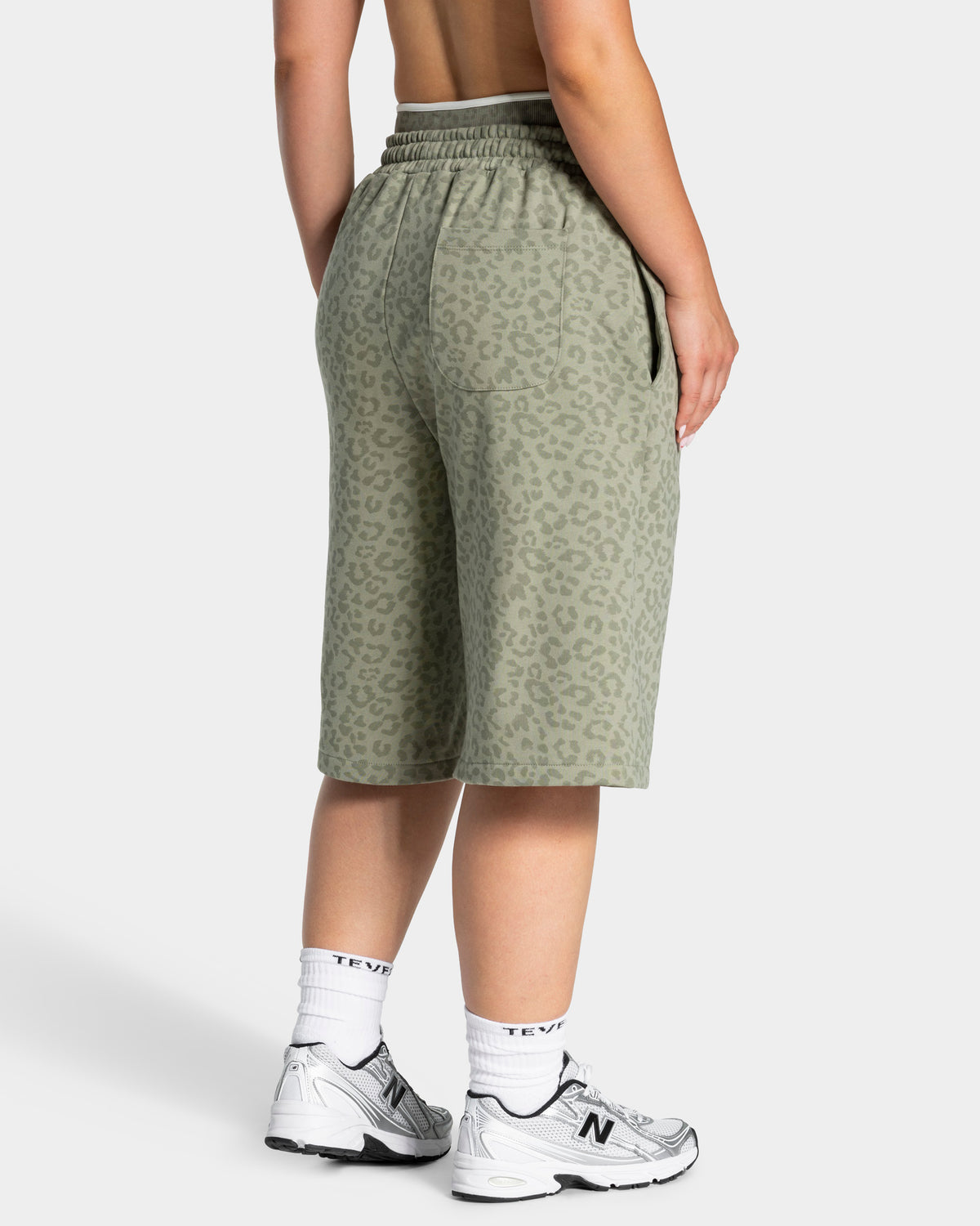 Contrastline Oversized Jorts ‘Khaki Leopard’