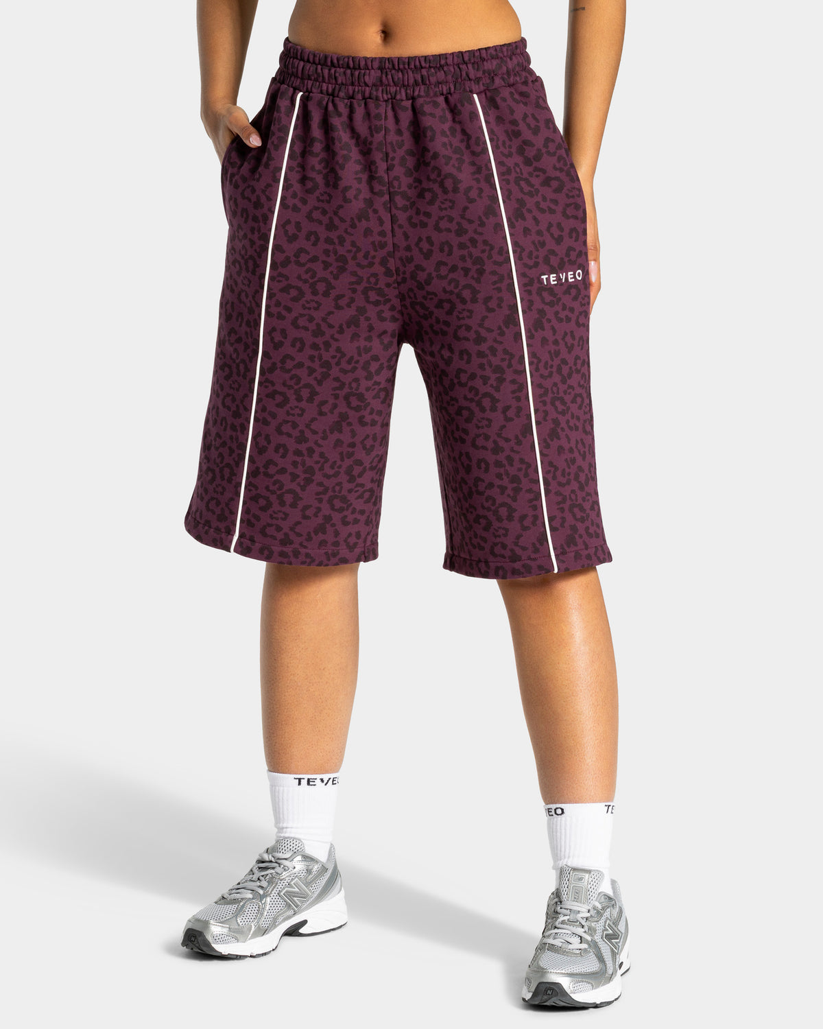 Contrastline Oversized Jorts ‘Merlot Leopard’
