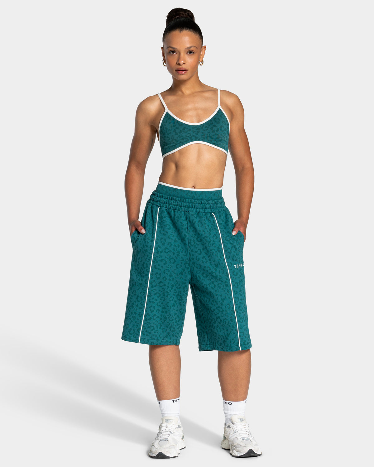 Bermudas oversize Contrastline «leopardo petróleo»