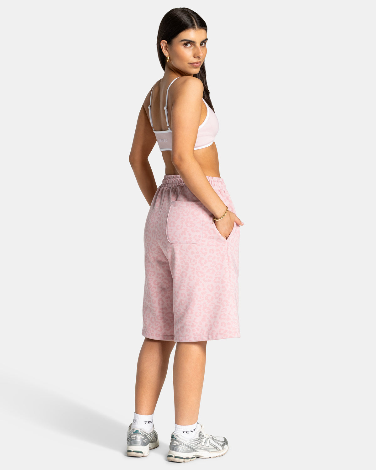 Contrastline Oversized Jorts ‘Light Pink Leopard’