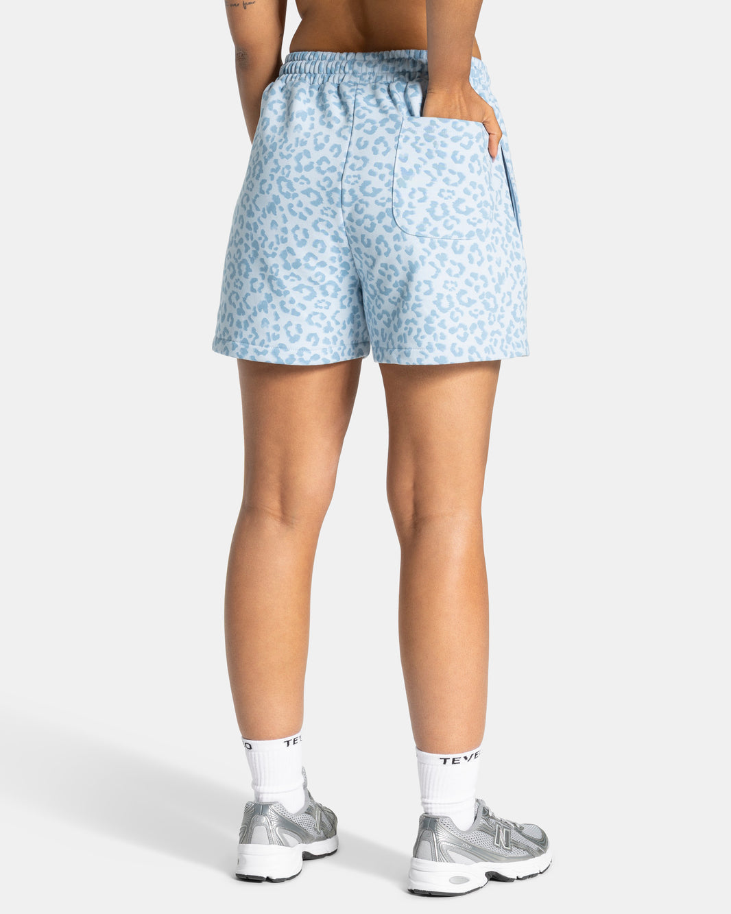 Contrastline Oversized Shorts ‘Baby Blue Leopard’