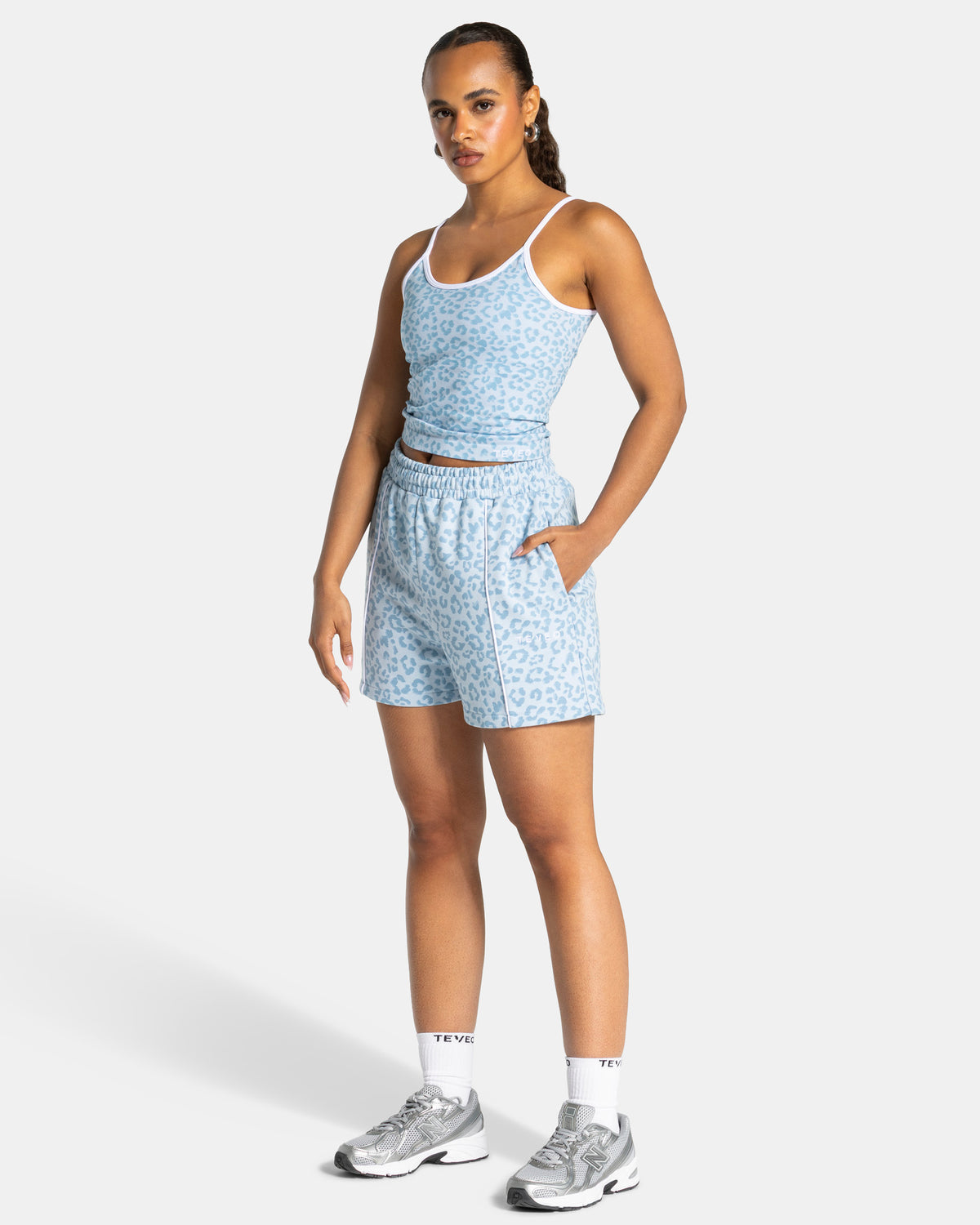 Contrastline Oversized Shorts ‘Baby Blue Leopard’