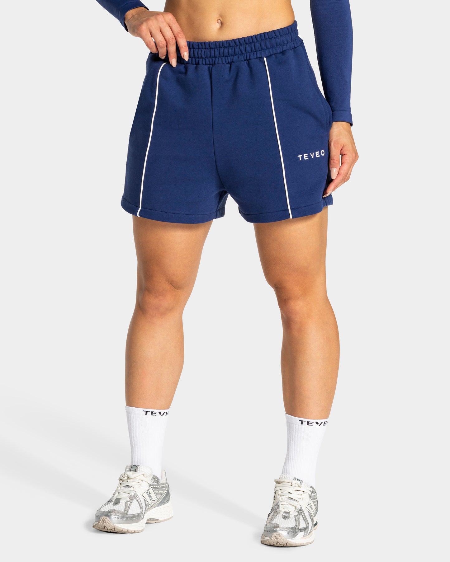 Shorts oversize Contrastline “Indaco”