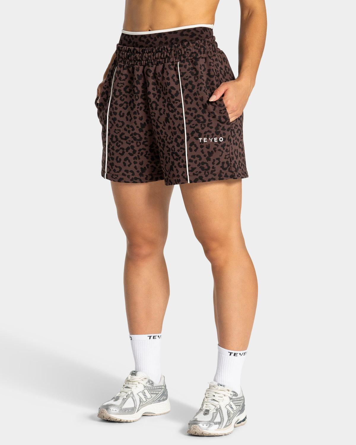Shorts oversize Contrastline «leopardo Espresso»