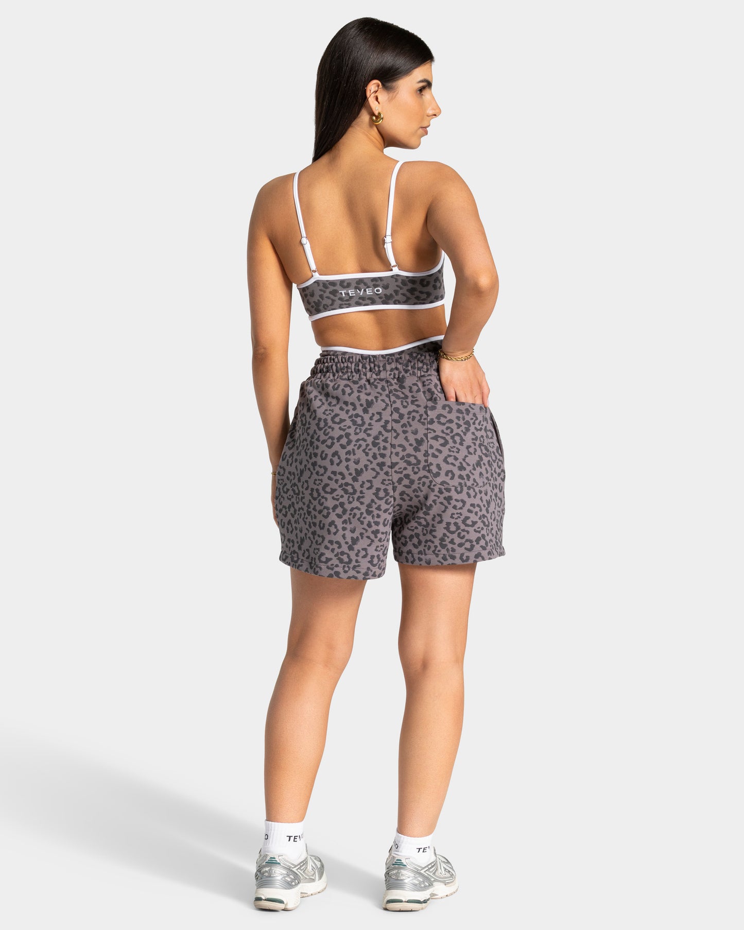 Contrastline Oversized Shorts ‘Graphite Leopard’