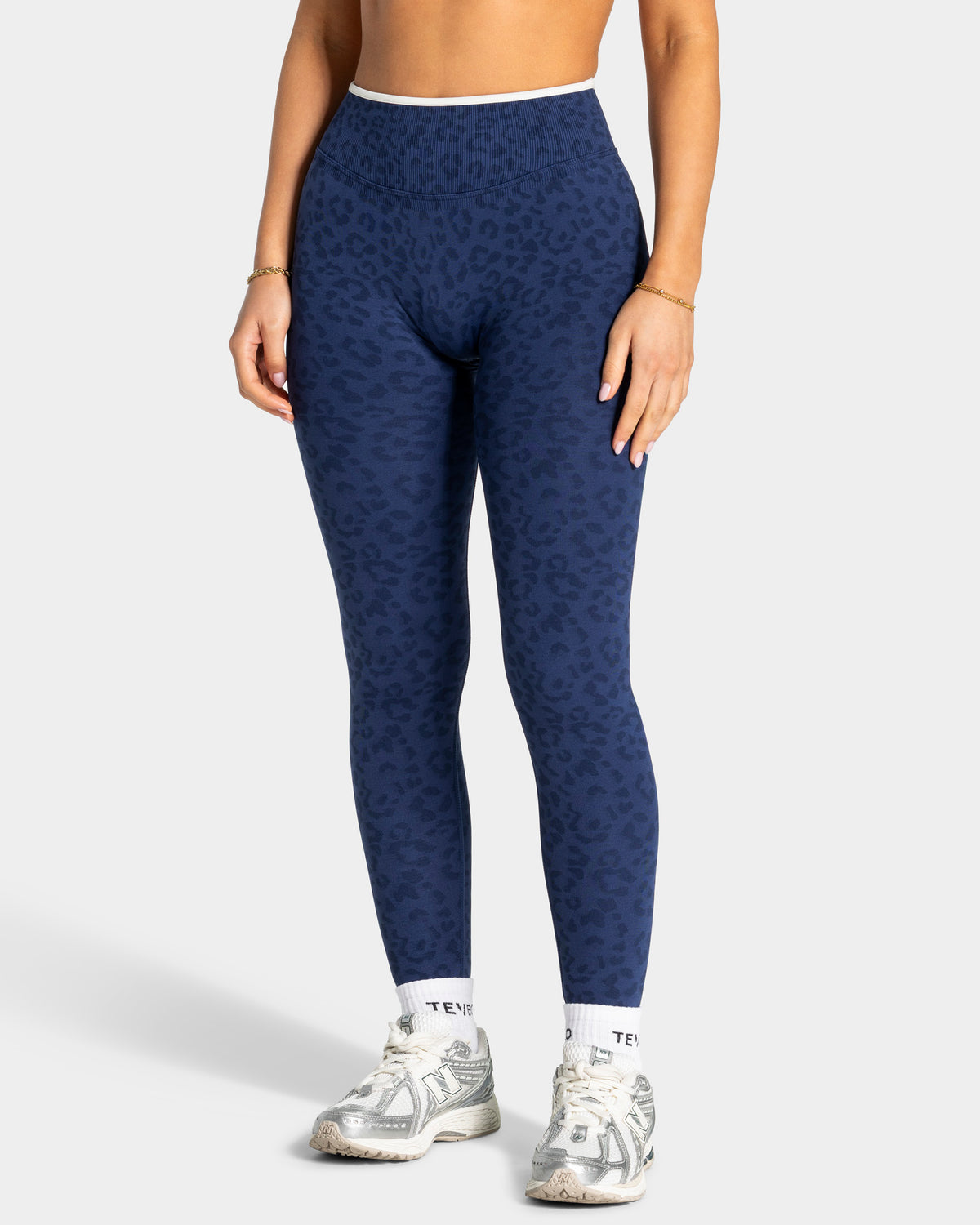 Contrastline Sculpt Scrunch Leggings ‘Dark Blue Leopard’