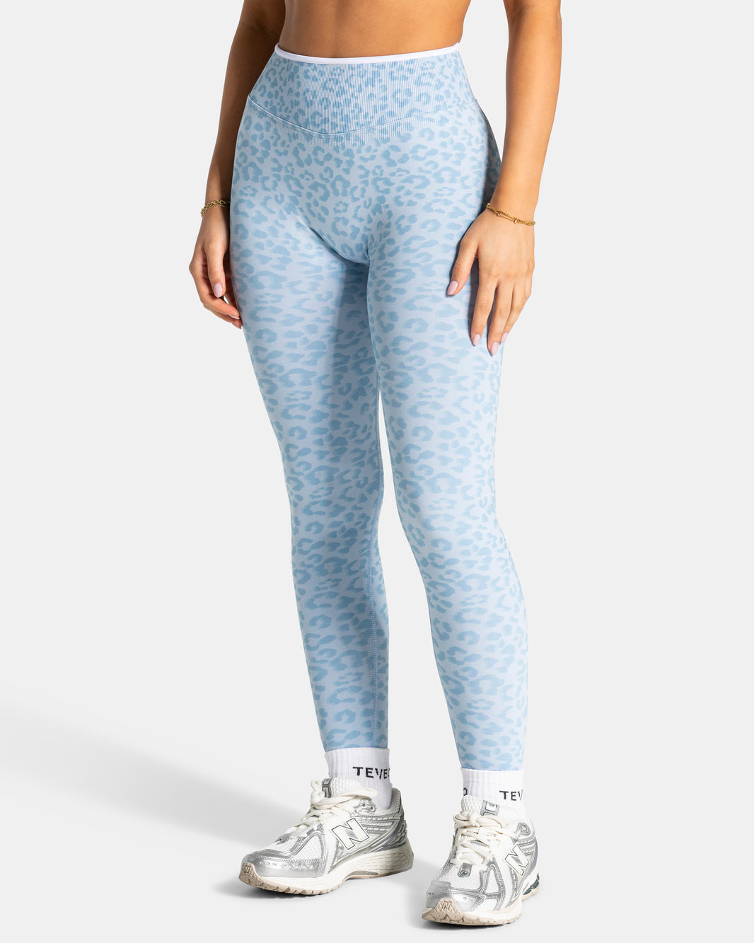 Contrastline Sculpt Scrunch Leggings ‘Baby Blue Leopard’