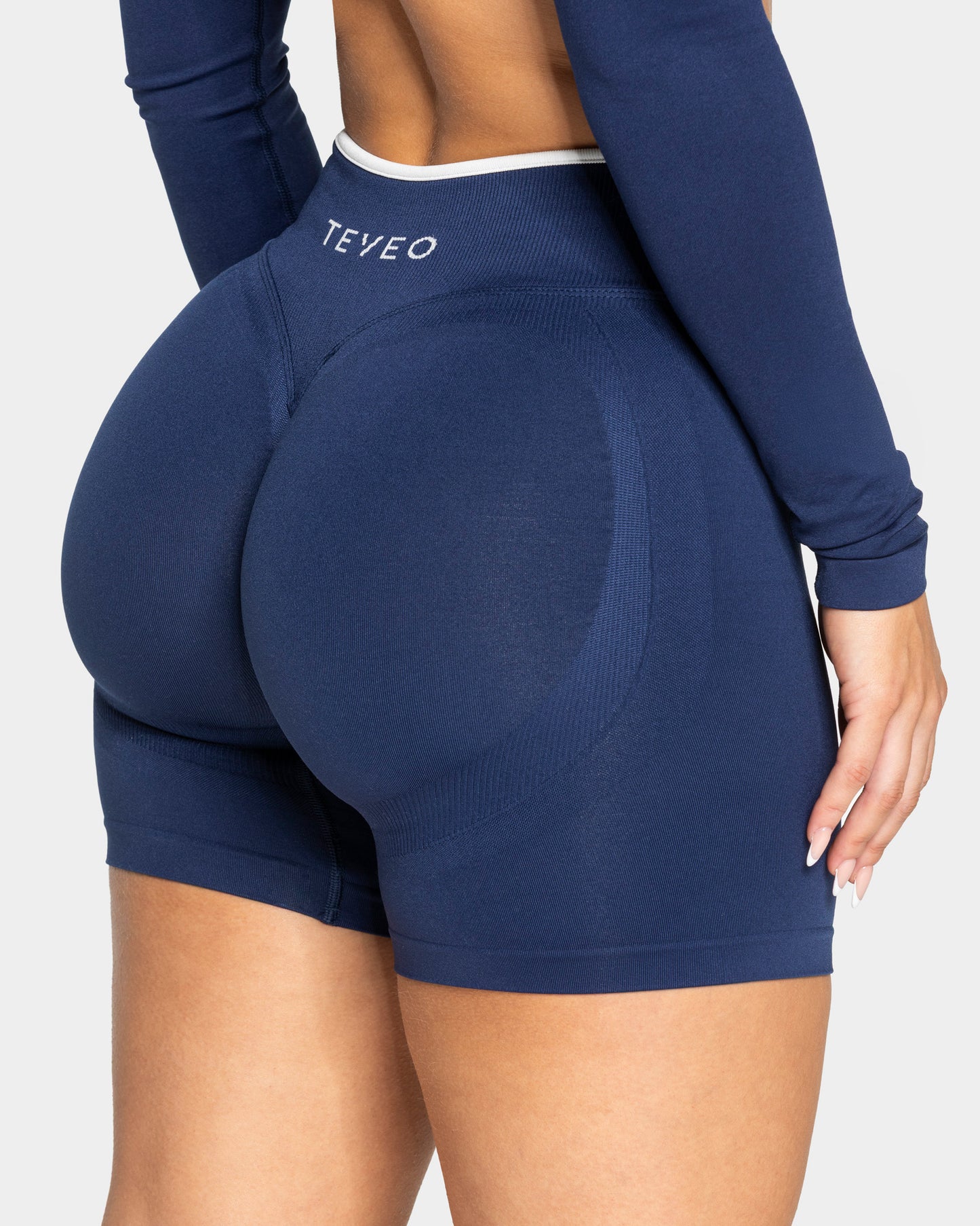 Contrastline Sculpt Scrunch Shorts ‘Dark Blue’