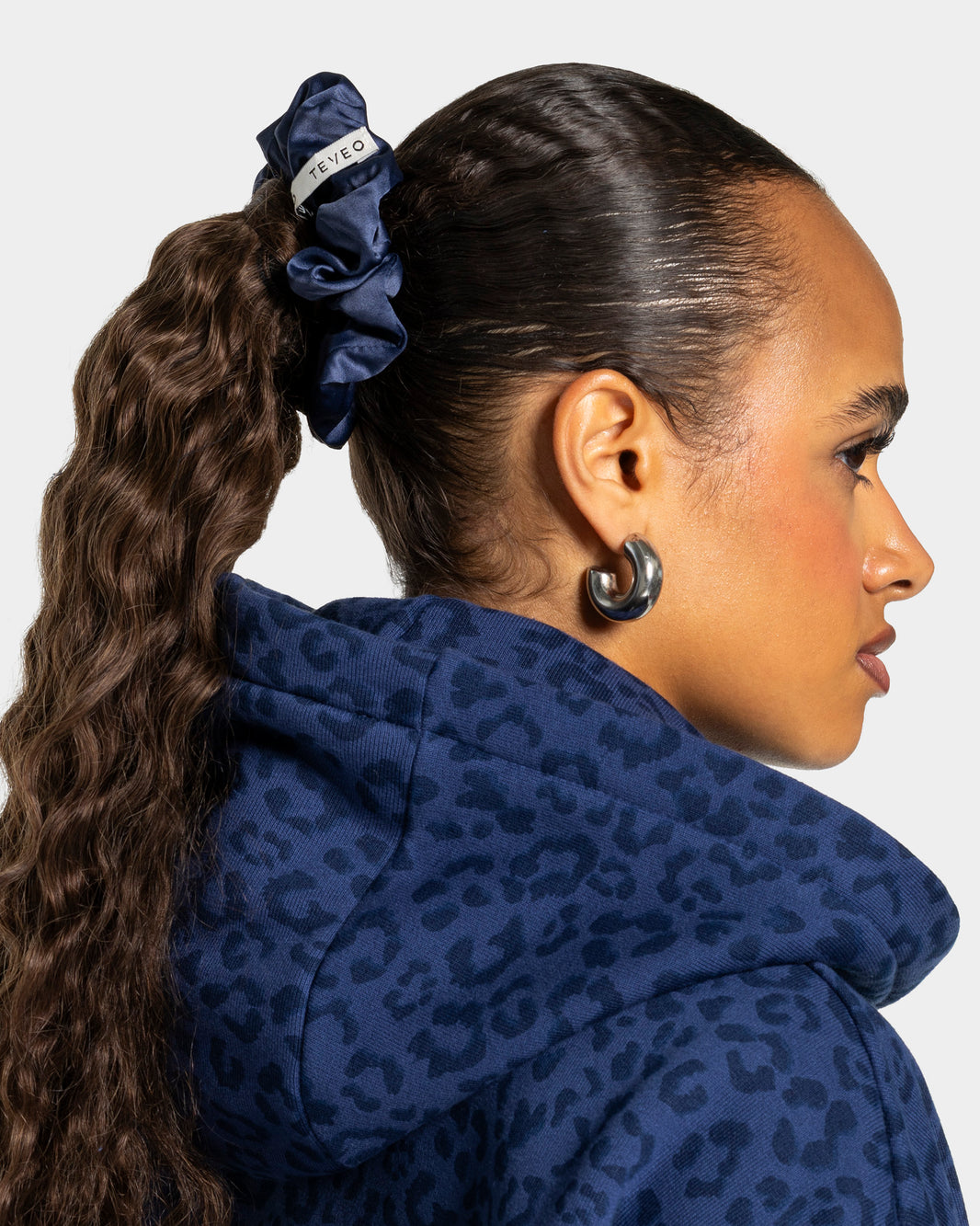 Contrastline Scrunchies (2-Pack) ‘Dark Blue/Leopard’